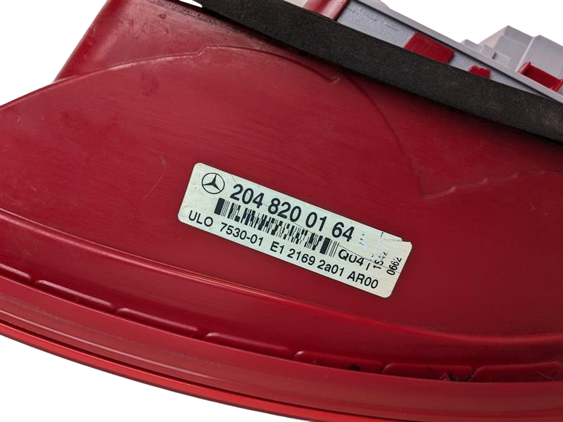 2008 - 2015 OEM MERCEDES-BENZ C300 REAR LEFT DRIVER SIDE TAIL LAMP ASSEMBLY