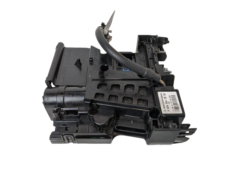 2008 - 2015 OEM MERCEDES BENZ C300 FUSE RELAY BOX JUNCTION TERMINAL CONNECTOR