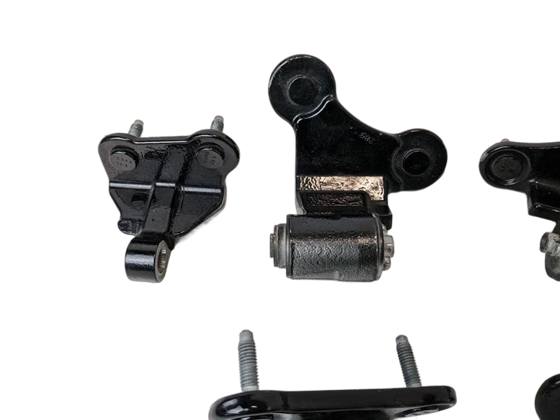 2008 - 2015 OEM MERCEDES BENZ C300 FRONT LEFT AND RIGHT SIDE DOOR HINGE SET