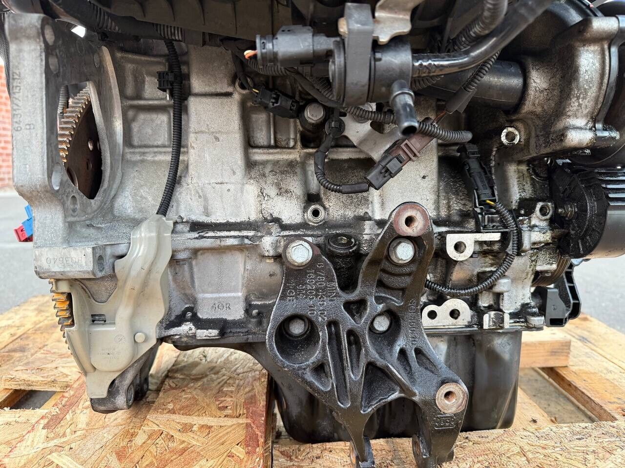 2011 - 2013 BMW MINI COOPER CLUBMAN BASE N16 1.6L ENGINE MOTOR ASSEMBLY OEM R56