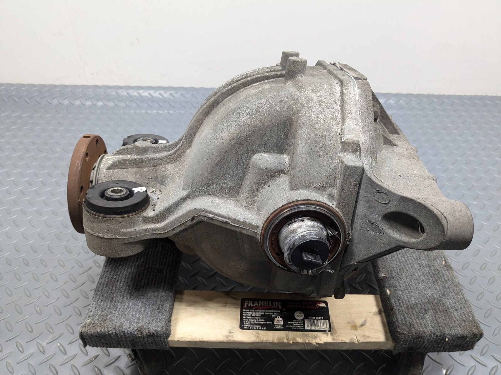 2006 - 2010 OEM FORD EXPLORER REAR DIFFERENTIAL AXLE CARRIER ASSEMBLY 4.0L