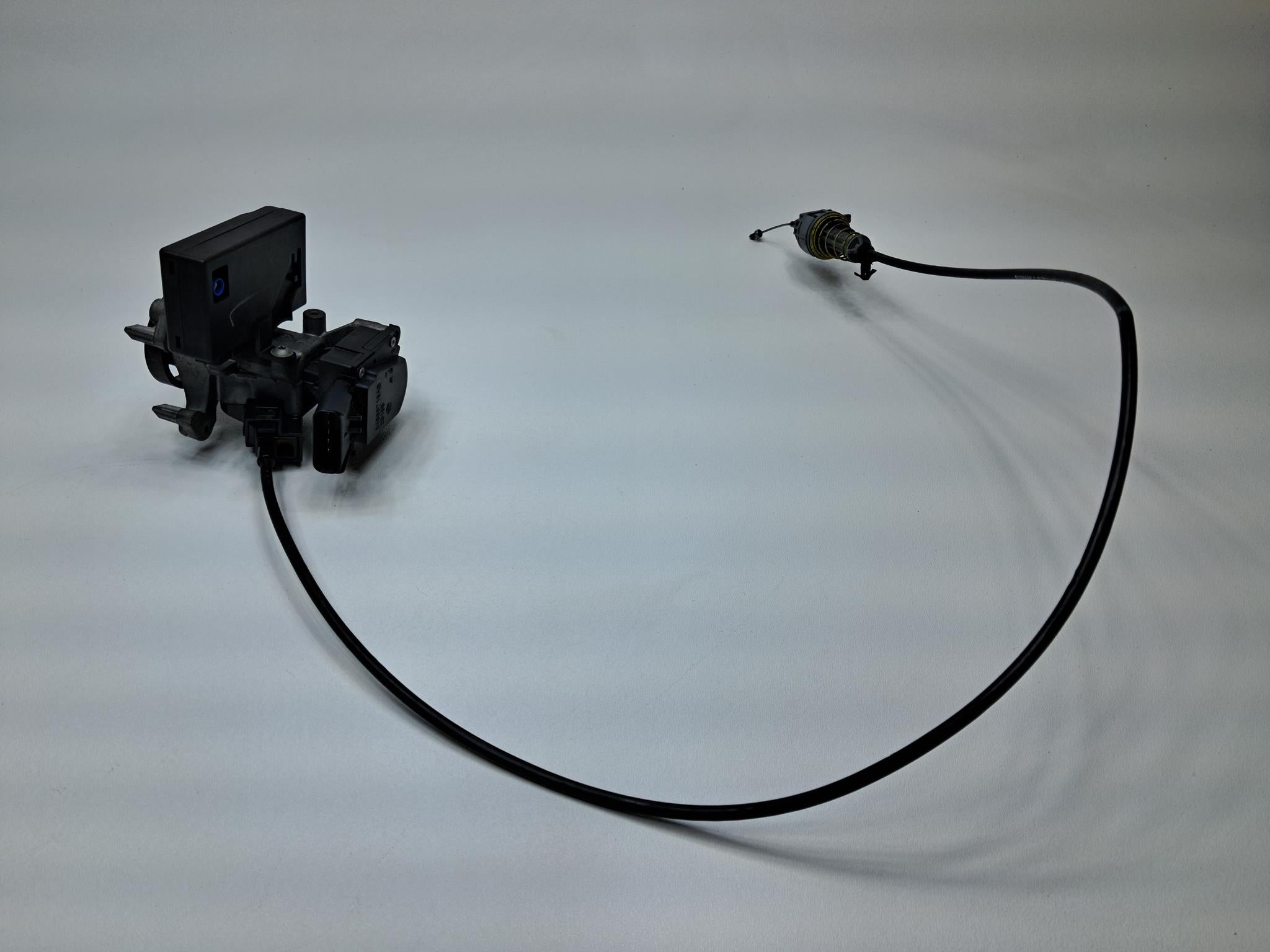 05 - 07 OEM JEEP GRAND CHEROKEE ENGINE START STOP IGNITION LOCK HOLDER SWITCH
