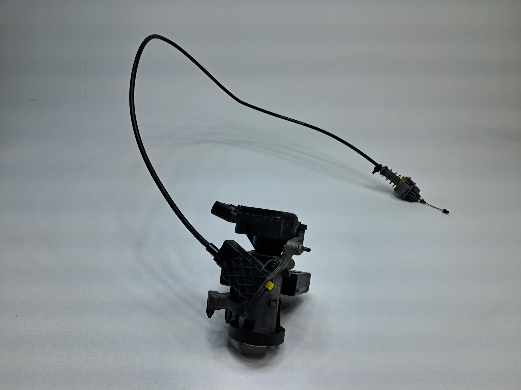 05 - 07 OEM JEEP GRAND CHEROKEE ENGINE START STOP IGNITION LOCK HOLDER SWITCH