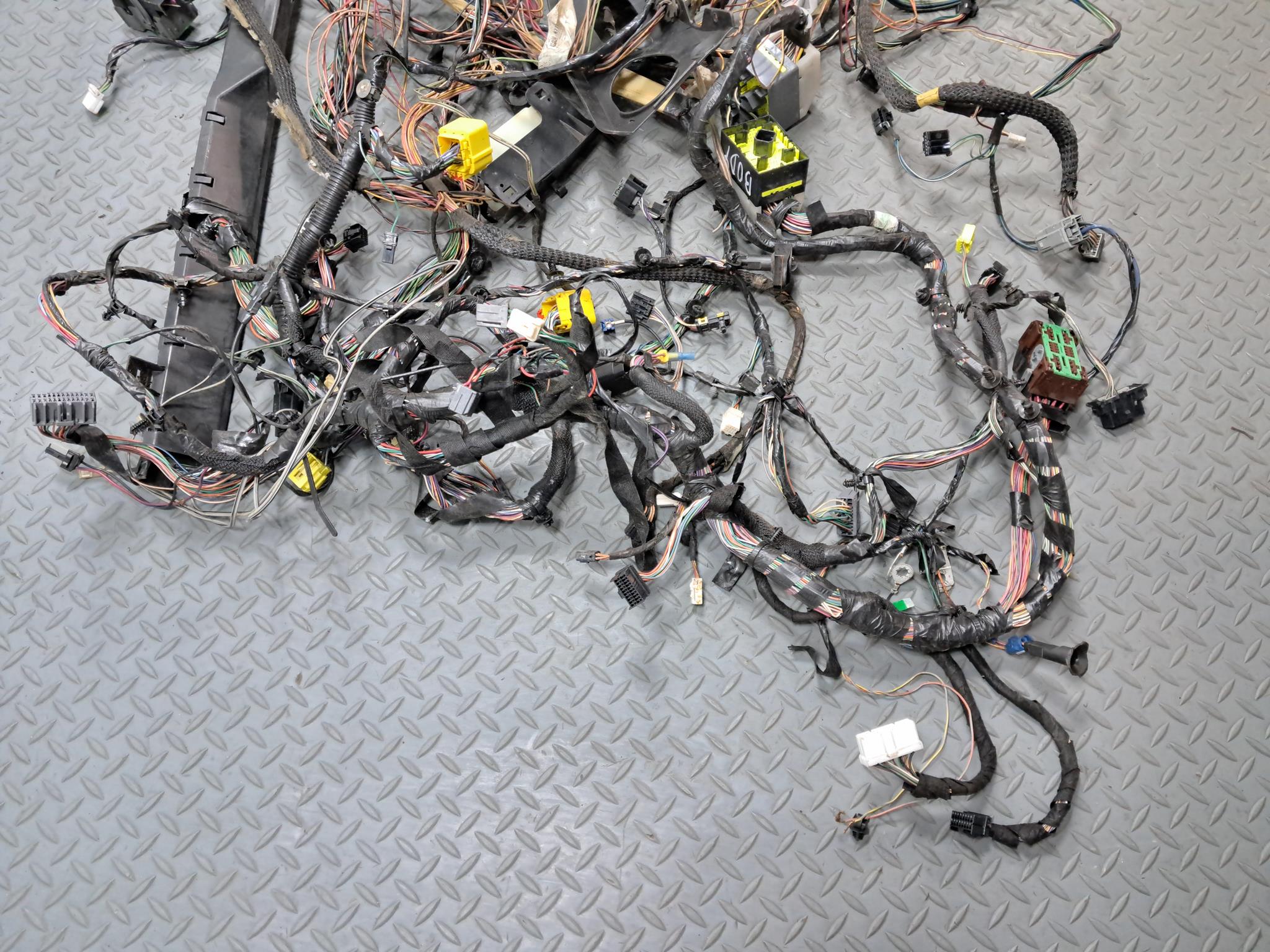 05 - 07 OEM JEEP GRAND CHEROKEE INTERIOR BODY WIRE HARNESS CABLE AND CONNECTOR