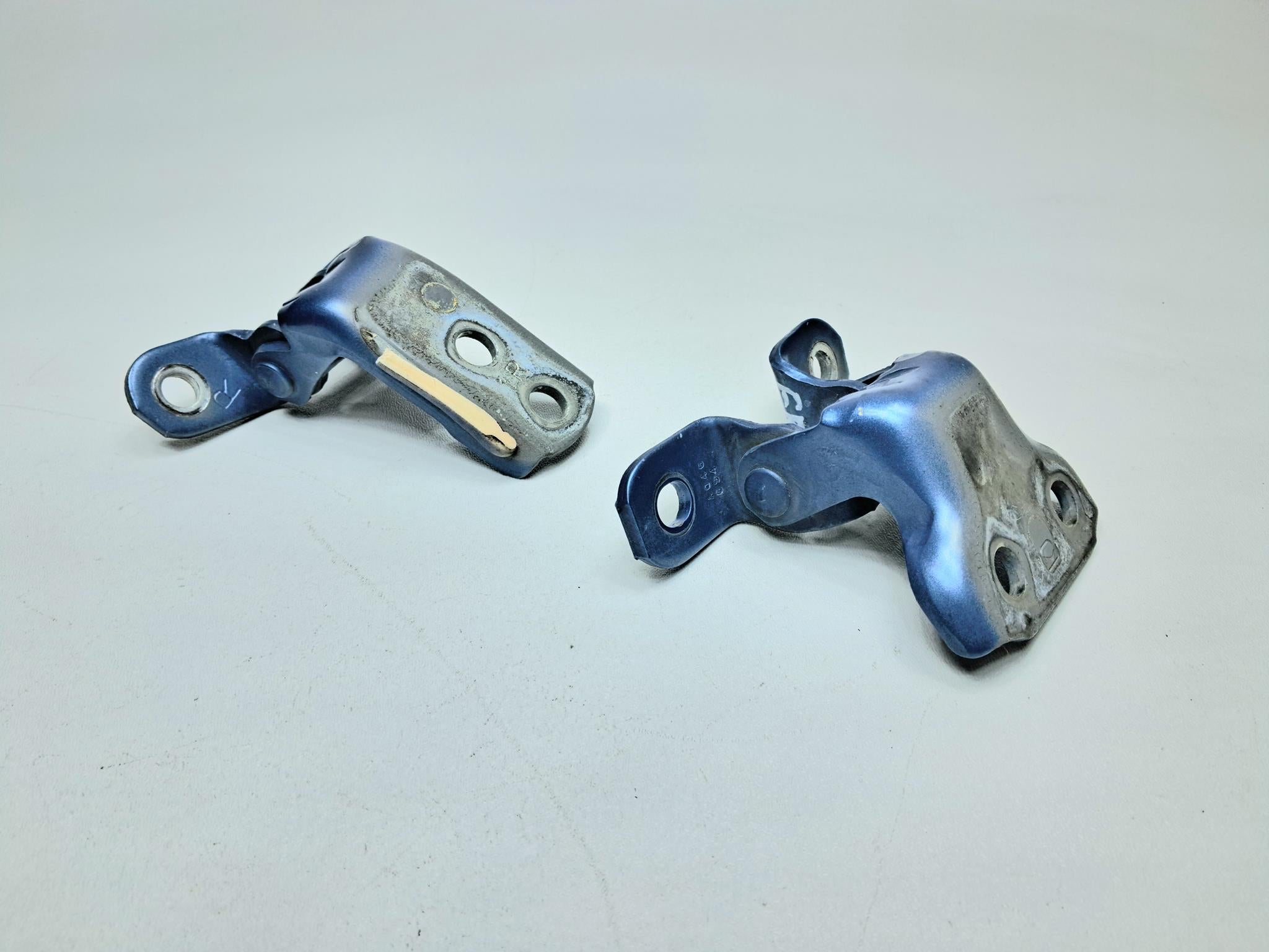 06 - 09 OEM TOYOTA PRIUS FRONT RIGHT PASSENGER SIDE UPPER LOWER DOOR HINGE SET