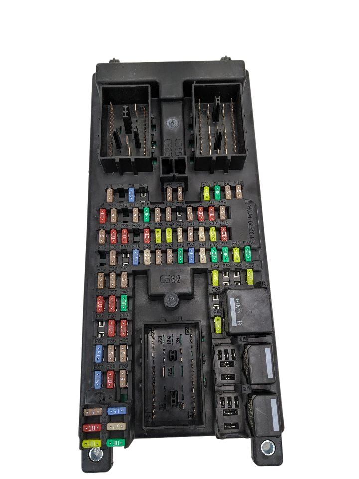 2002 - 2012 OEM LAND ROVER RANGE ROVER FRONT UNDER DASH RELAY FUSE BOX