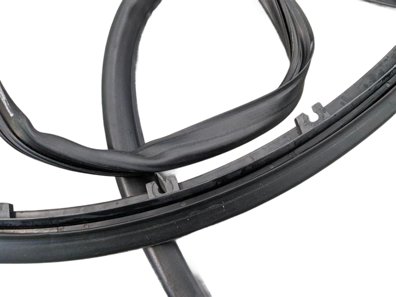 2004 - 2011 OEM AUDI A6 REAR RIGHT PASSENGER SIDE DOOR SEAL WEATHERSTRIP RUBBER