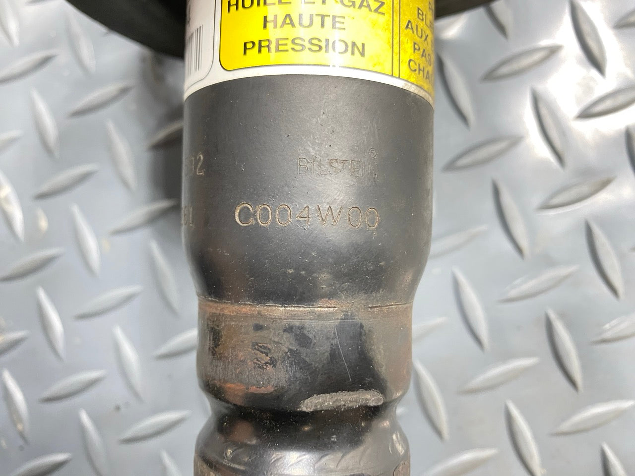 05 - 07 OEM CHEVROLET TRAILBLAZER FRONT LEFT DRIVER SIDE SHOCK STRUT ABSORBER