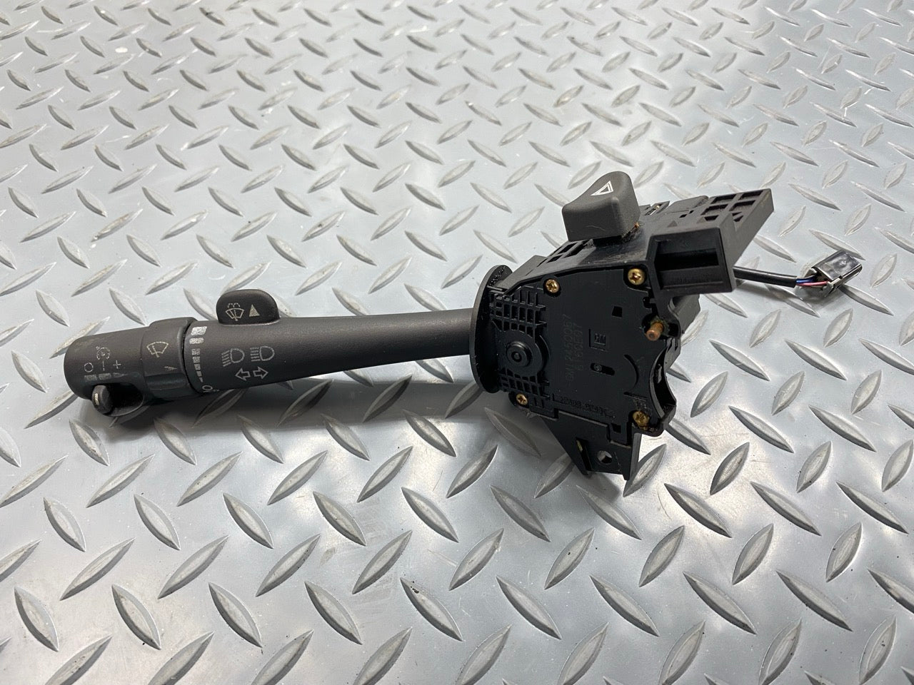 05 - 07 OEM CHEVROLET TRAILBLAZER TURN SIGNAL WINDSHIELD WIPER COLUMN SWITCH