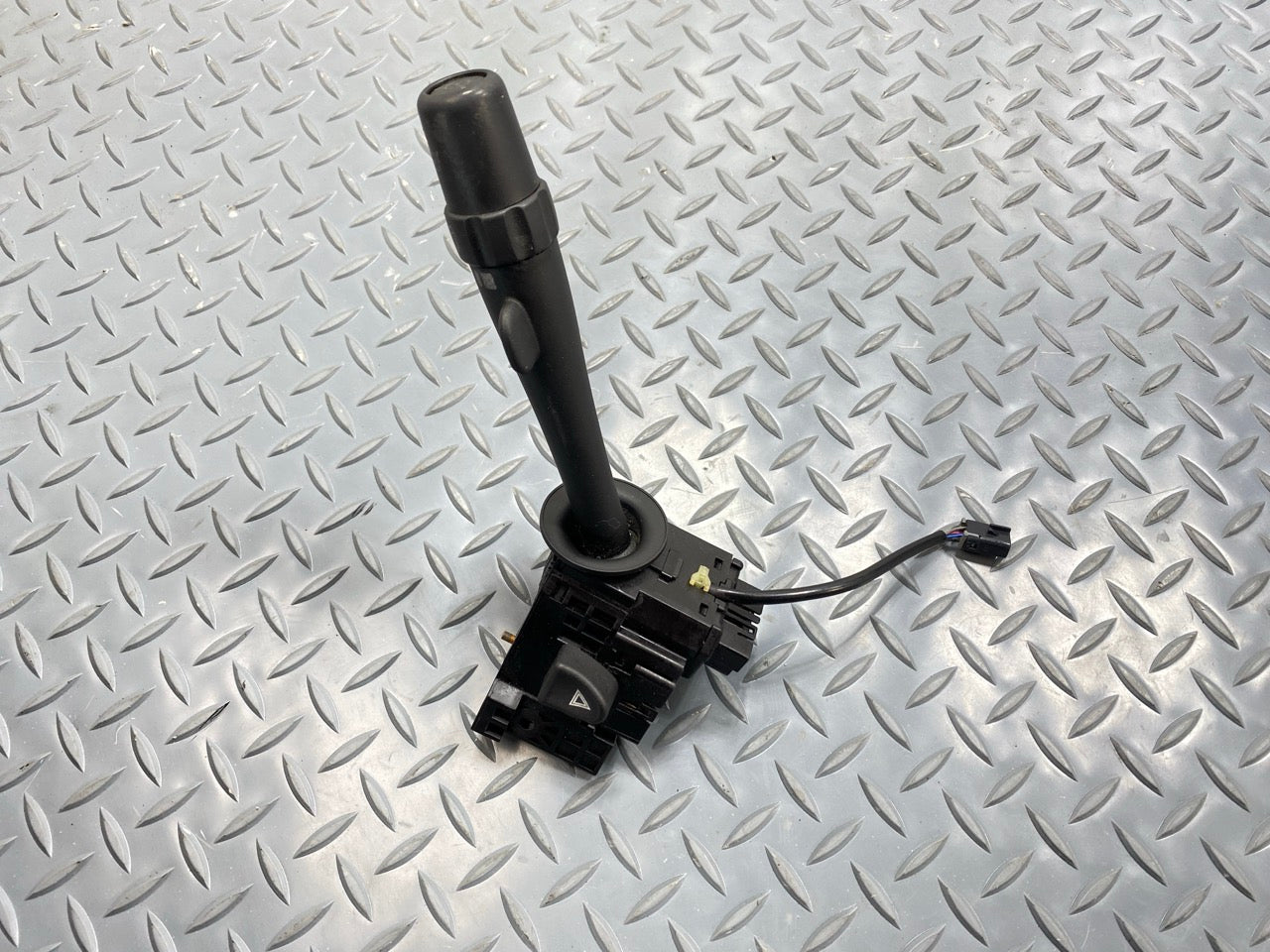 05 - 07 OEM CHEVROLET TRAILBLAZER TURN SIGNAL WINDSHIELD WIPER COLUMN SWITCH