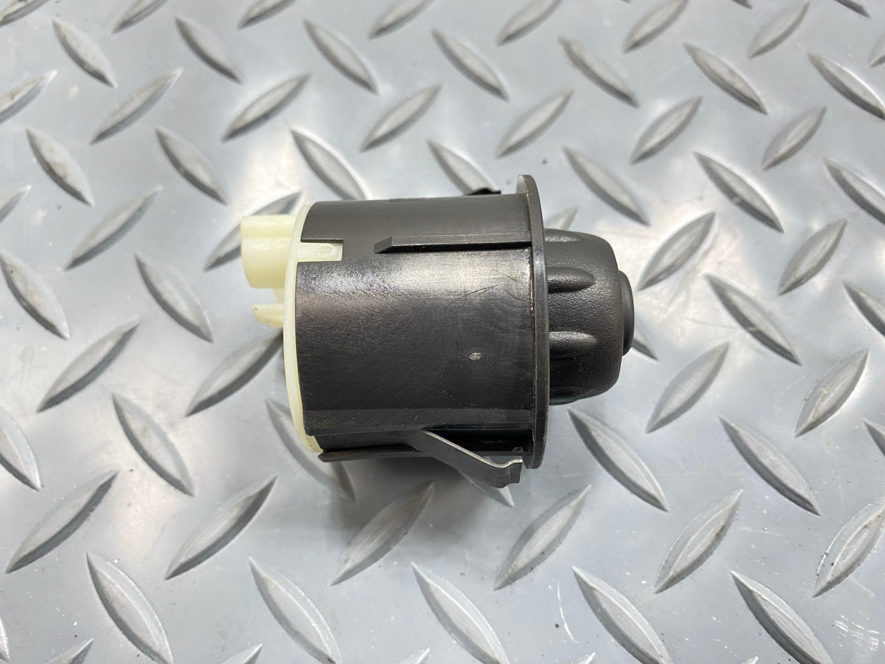 05 - 07 OEM CHEVROLET TRAILBLAZER REAR WINDOW WINDSHIELD WIPER CONTROL SWITCH