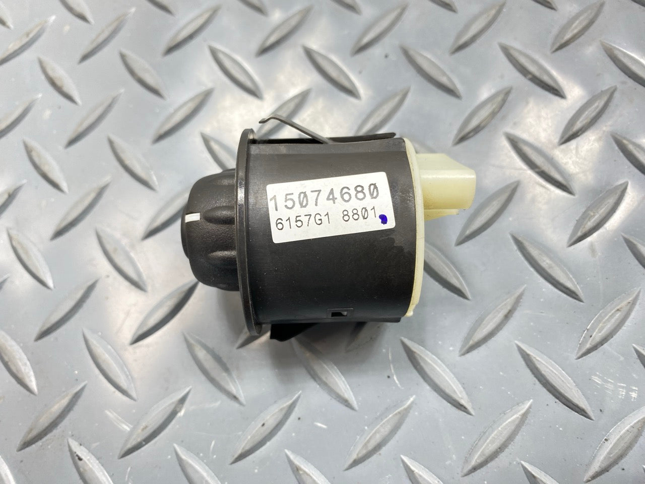 05 - 07 OEM CHEVROLET TRAILBLAZER REAR WINDOW WINDSHIELD WIPER CONTROL SWITCH