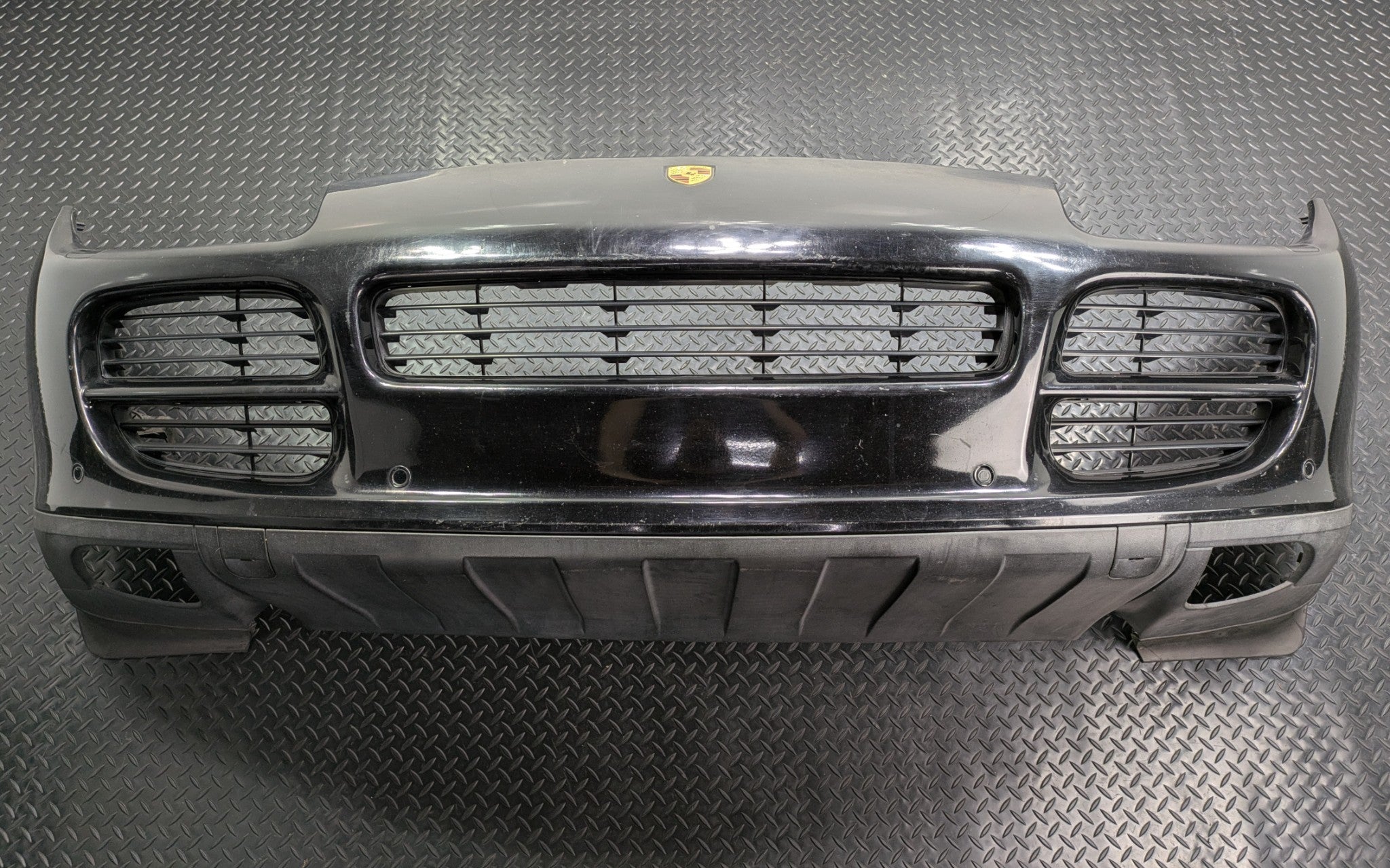 2004 - 2006 OEM PORSCHE CAYENNE V6 FRONT BUMPER COVER ASSEMBLY BLACK