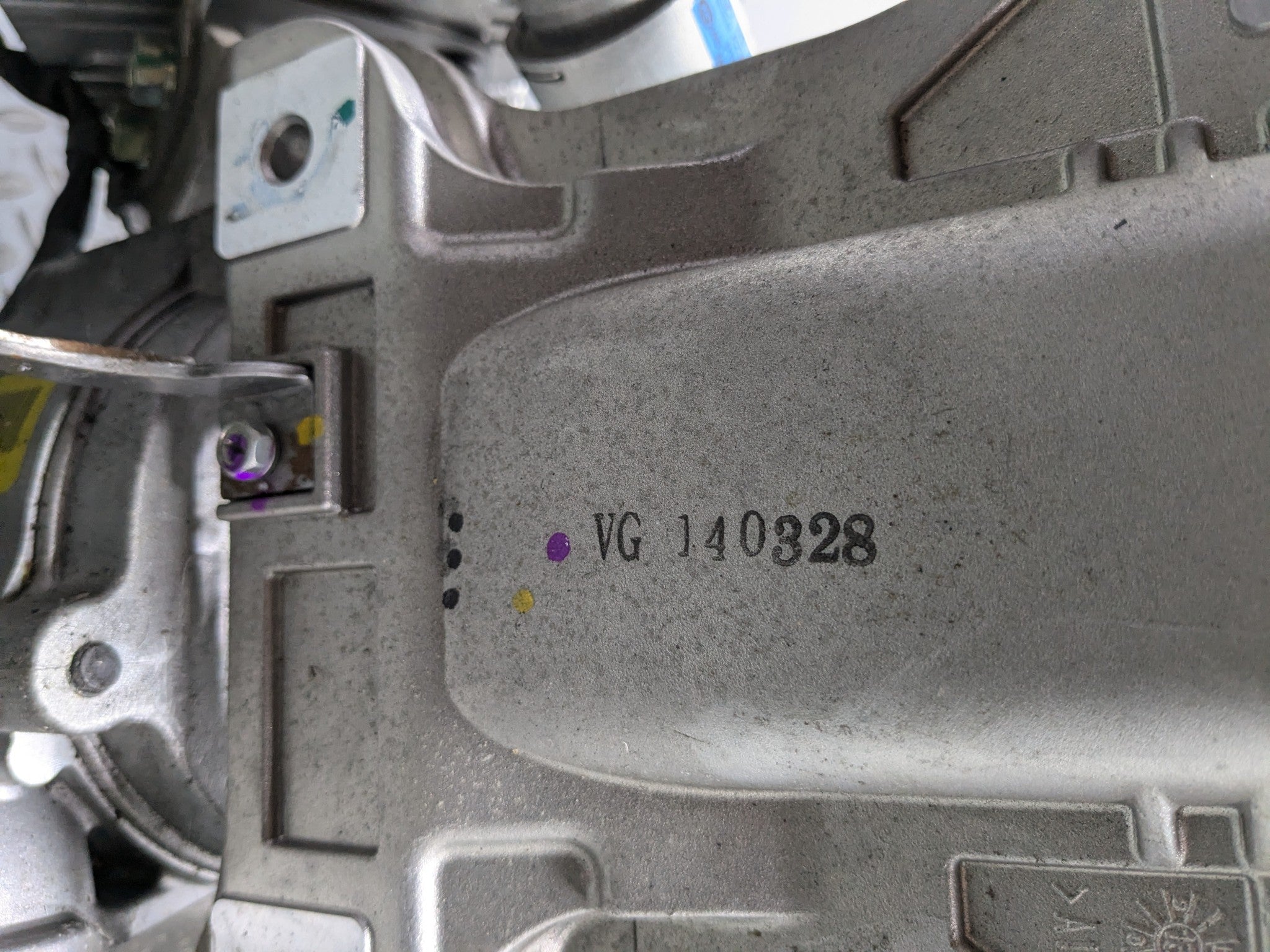 12 - 14 HYUNDAI AZERA OEM REAR TRUNK LID PANEL WITH EMBLEM SILVER FROST METALLIC