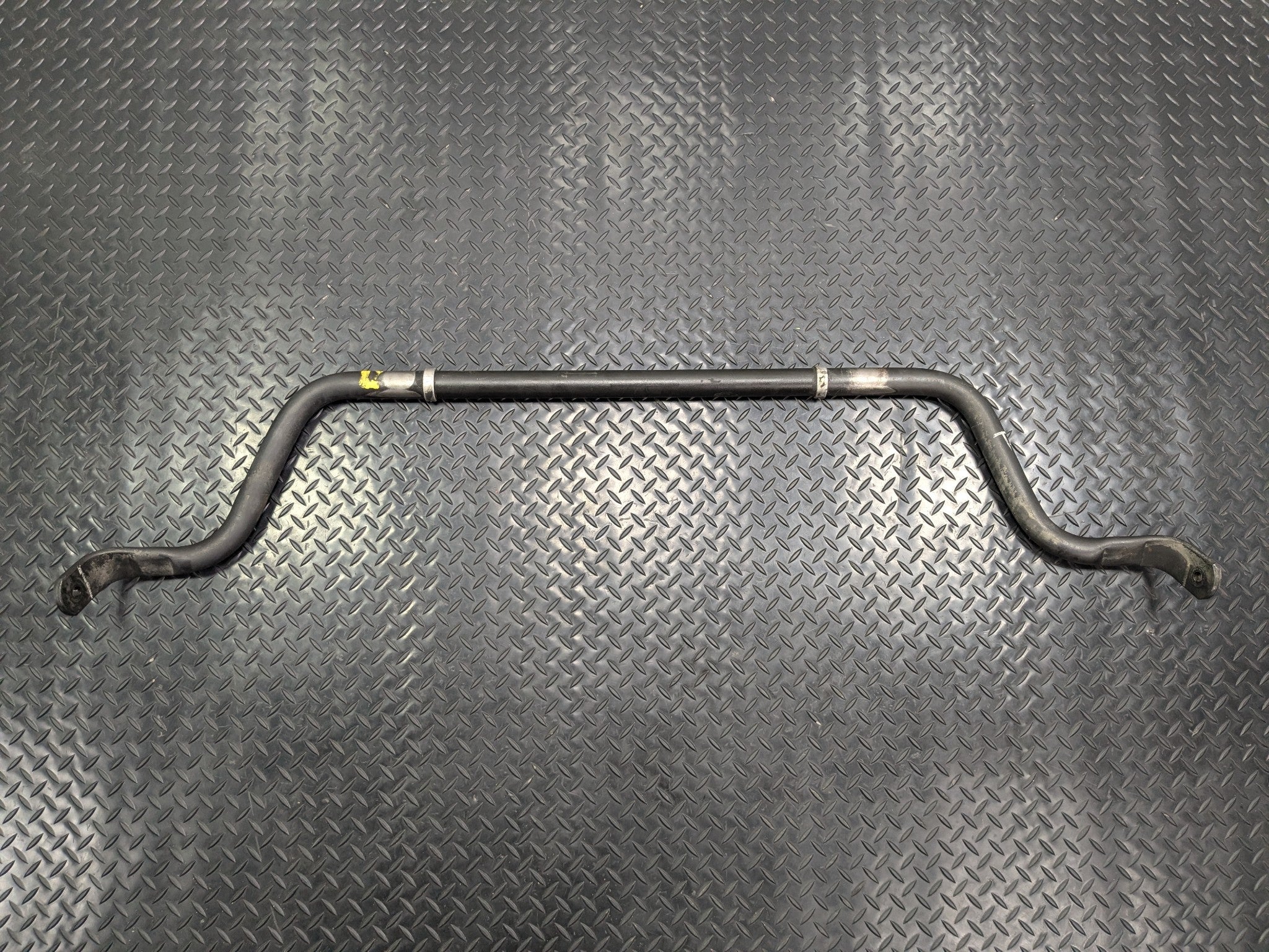 2005 - 2007 OEM NISSAN ARMADA FRONT STABILIZER SUSPENSION ANTI-ROLL SWAY BAR