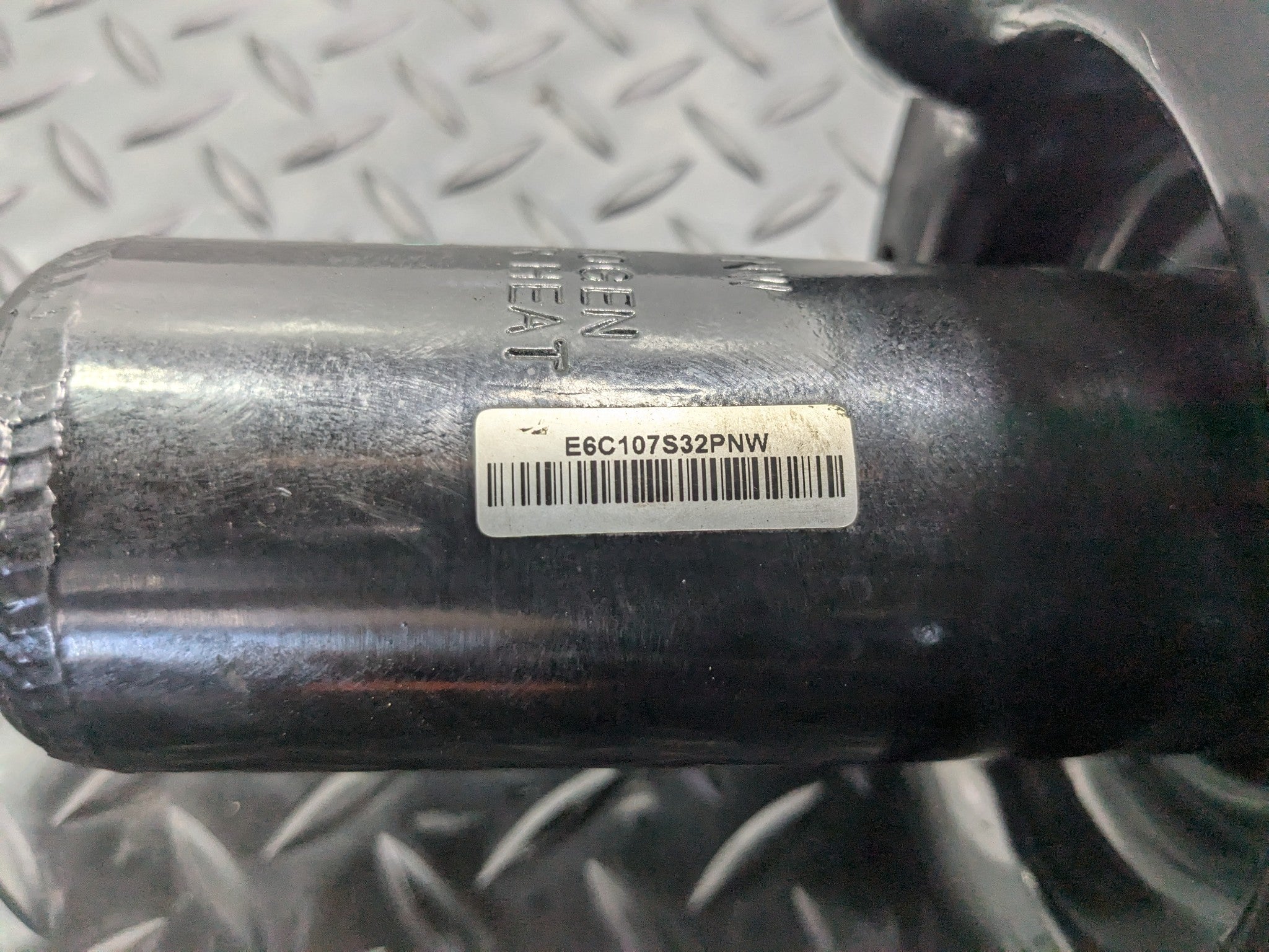 2005 - 2007 OEM NISSAN ARMADA FRONT LEFT DRIVER SIDE STRUT ASSEMBLY