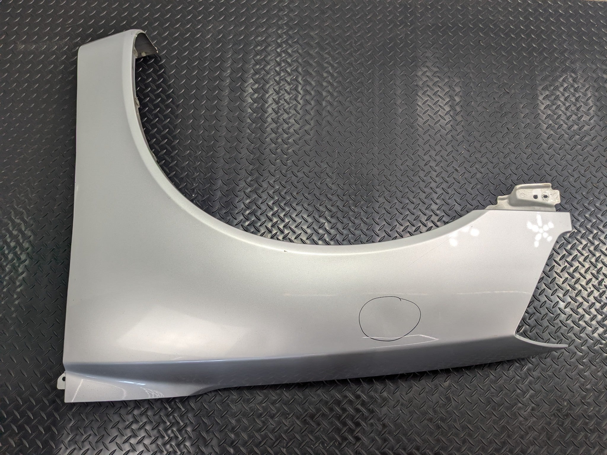 2005 - 2007 OEM NISSAN ARMADA FRONT LEFT DRIVER SIDE FENDER COVER PANEL ASSEMBLY