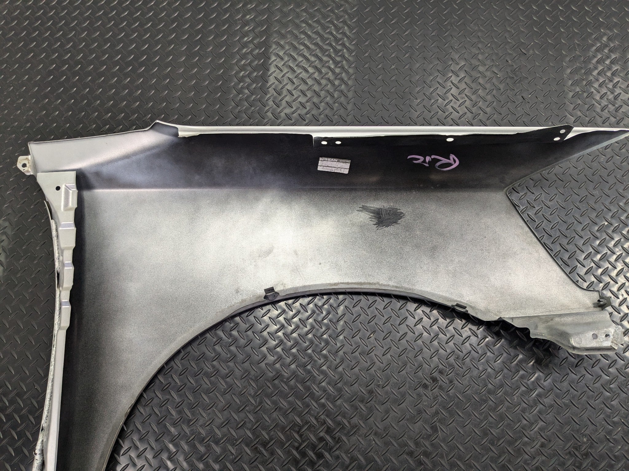 2005 - 2007 OEM NISSAN ARMADA FRONT LEFT DRIVER SIDE FENDER COVER PANEL ASSEMBLY