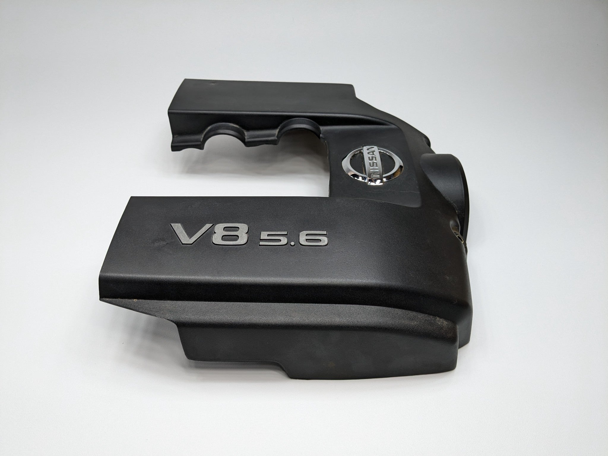 2005 - 2007 OEM NISSAN ARMADA ENGINE COVER 5.6L BLACK