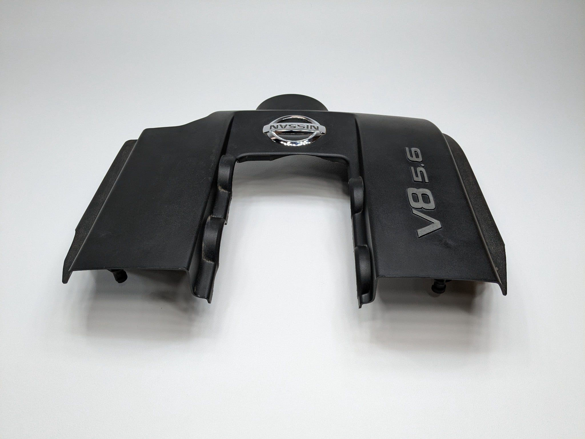 2005 - 2007 OEM NISSAN ARMADA ENGINE COVER 5.6L BLACK