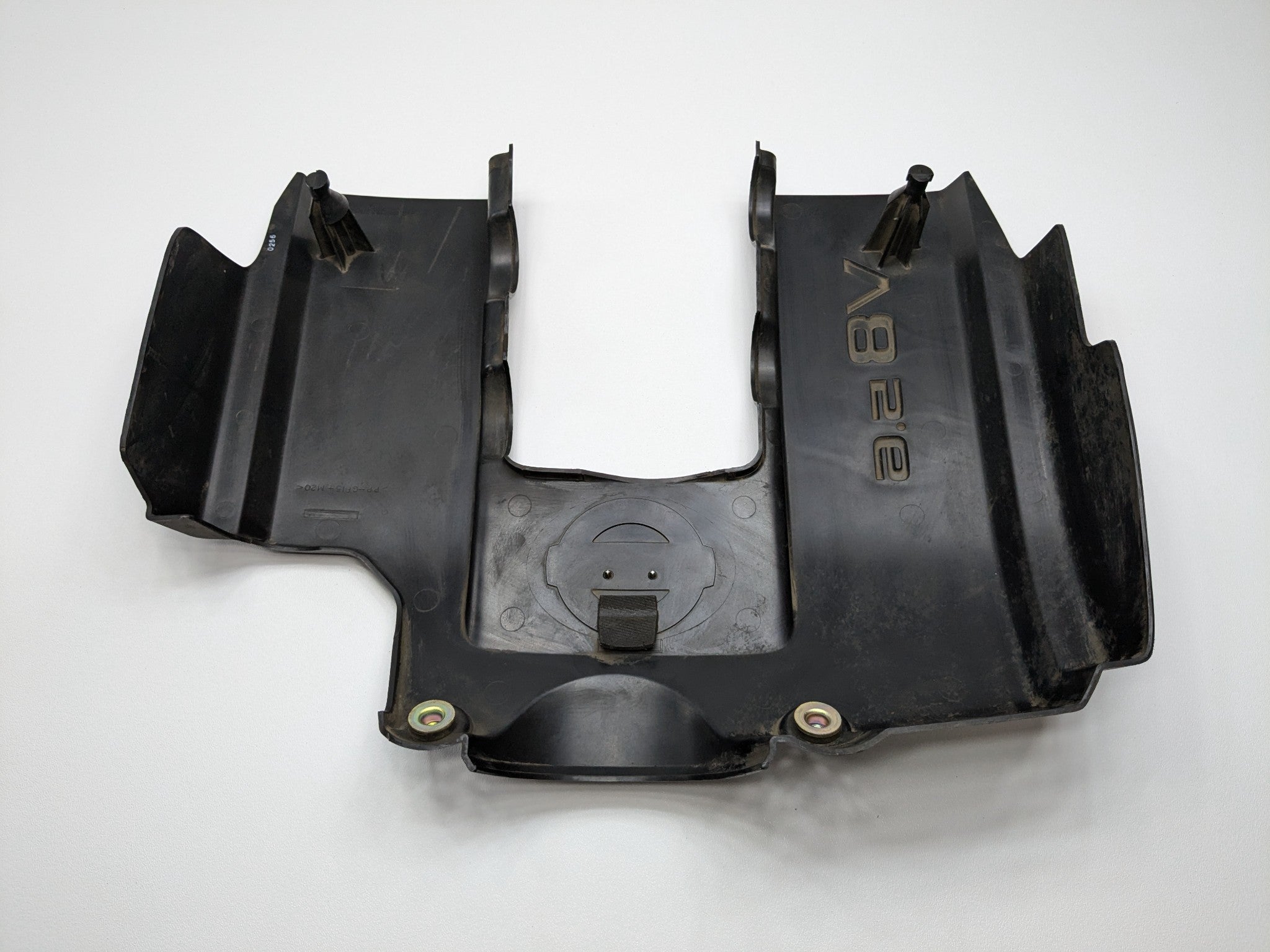 2005 - 2007 OEM NISSAN ARMADA ENGINE COVER 5.6L BLACK