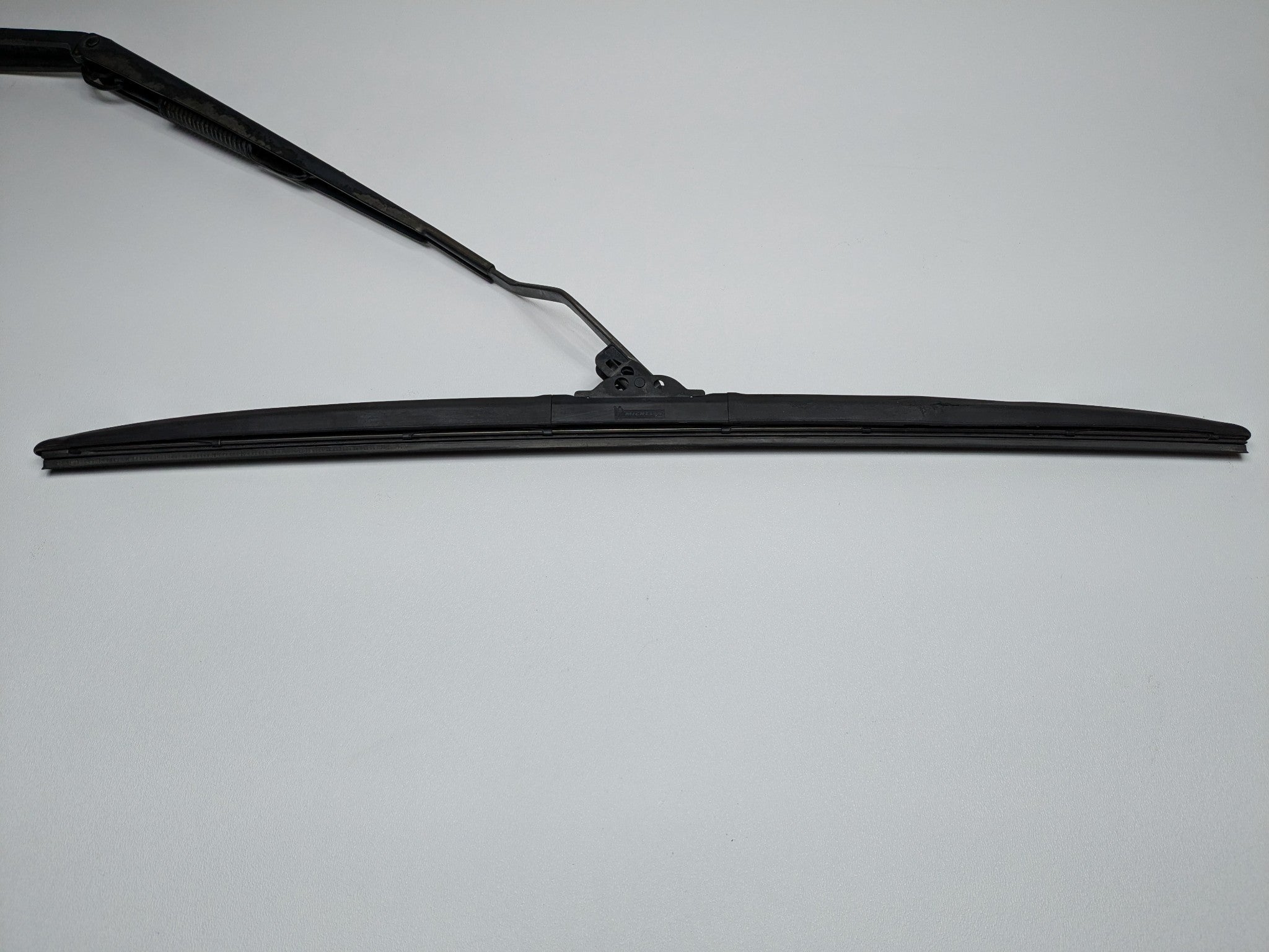 2005 - 2007 OEM NISSAN ARMADA FRONT LEFT DRIVER SIDE WINDSHIELD WASHER WIPER ARM