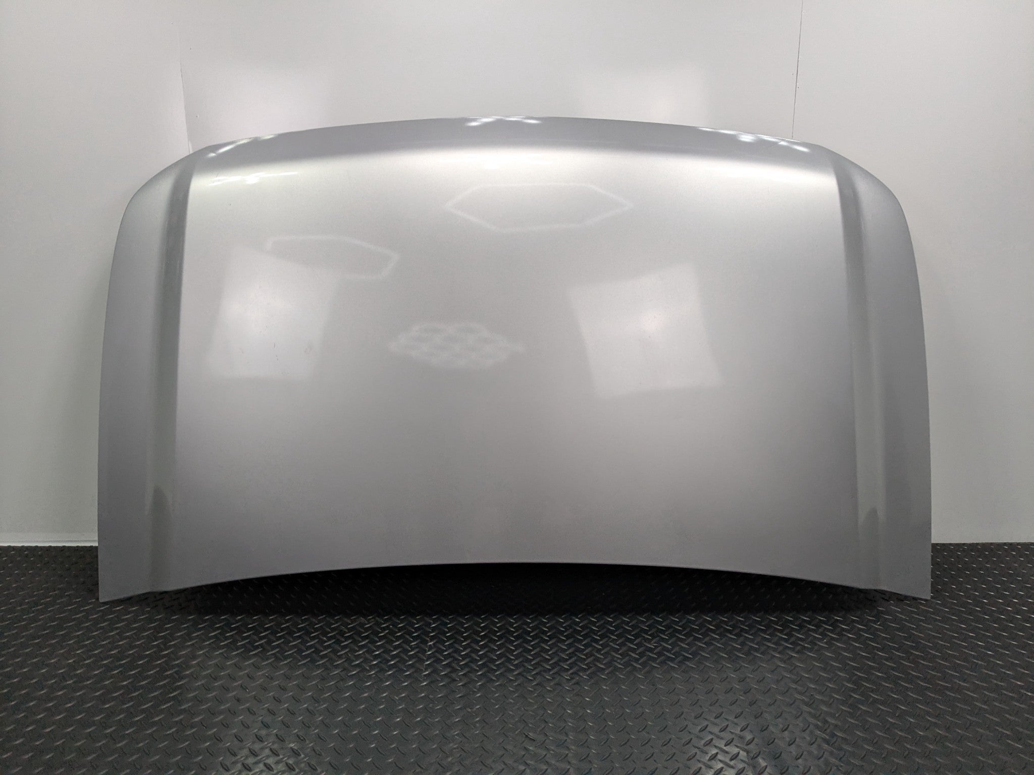 2005 - 2007 OEM NISSAN ARMADA FRONT HOOD PANEL