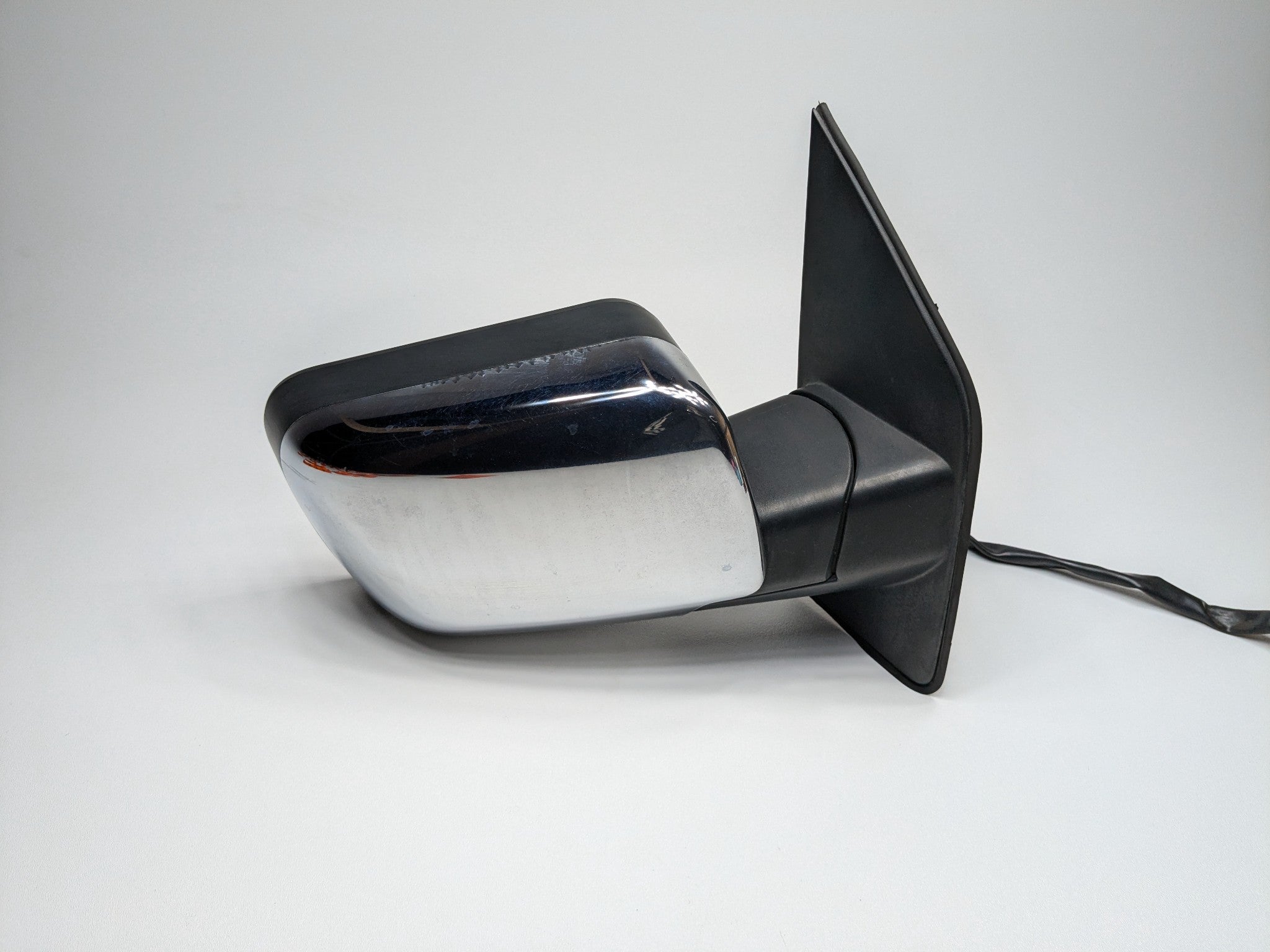 2005 - 2007 OEM NISSAN ARMADA FRONT RIGHT SIDE POWER HEATED DOOR VIEW MIRROR