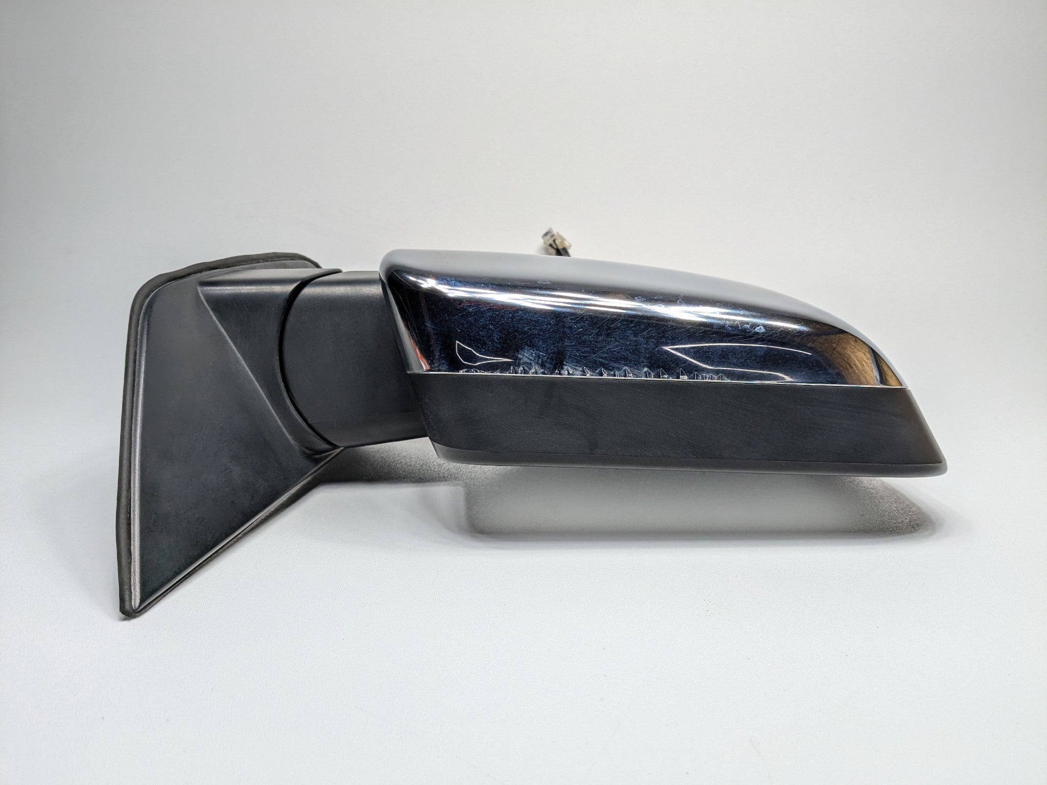 2005 - 2007 OEM NISSAN ARMADA FRONT RIGHT SIDE POWER HEATED DOOR VIEW MIRROR