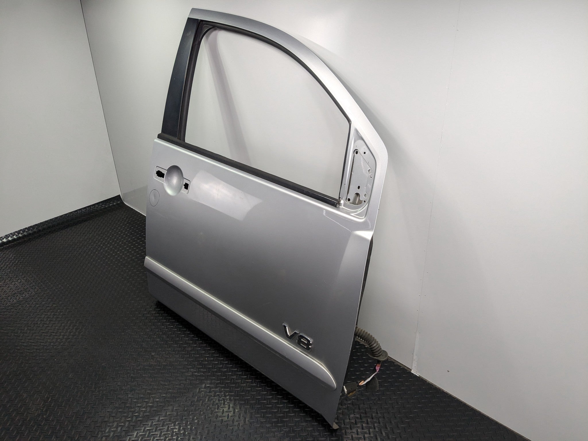 2005 - 2007 OEM NISSAN ARMADA FRONT RIGHT PASSENGER SIDE DOOR SHELL PANEL