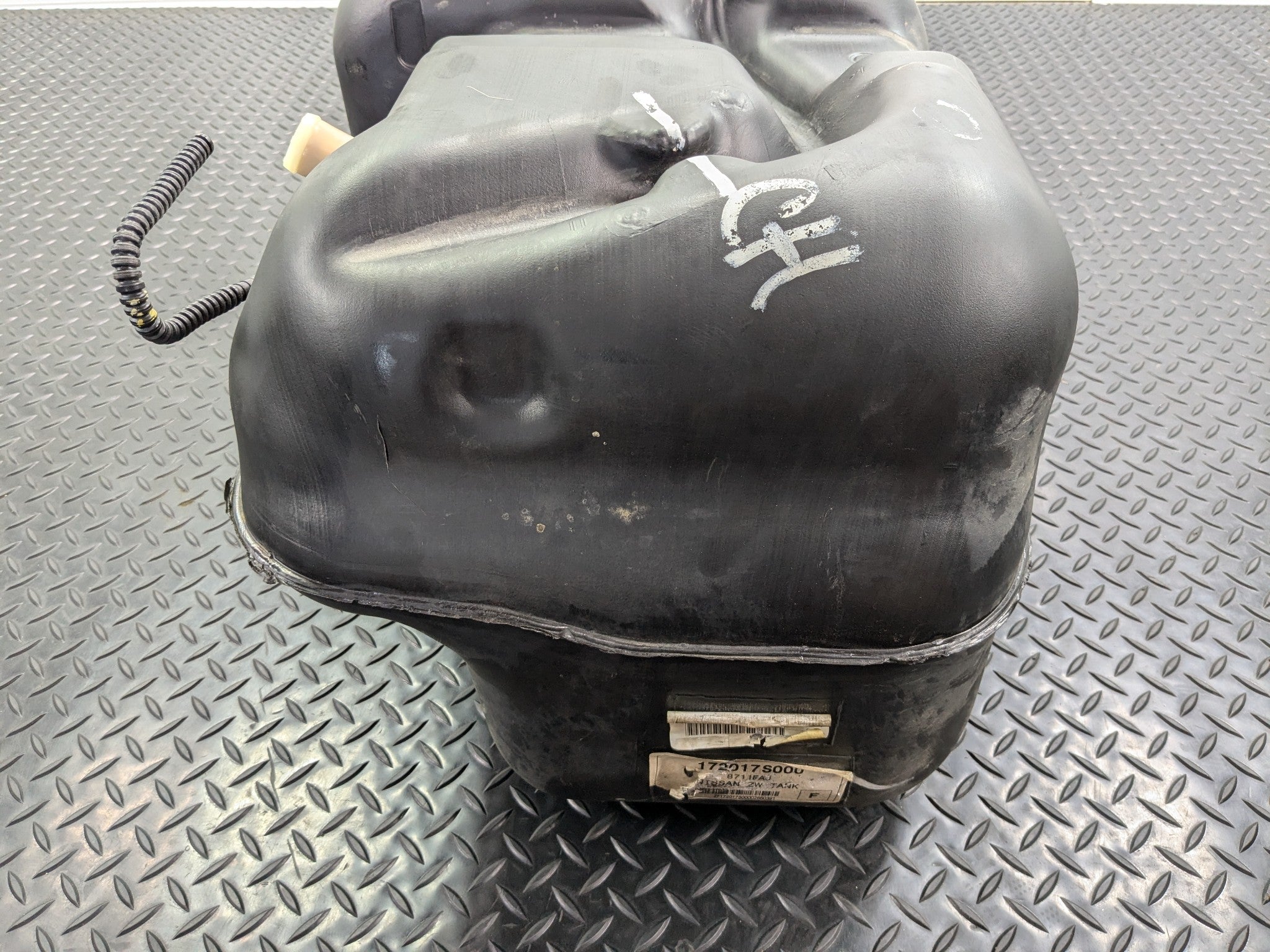 2005 - 2007 OEM NISSAN ARMADA FUEL GAS TANK RESERVOIR ASSEMBLY