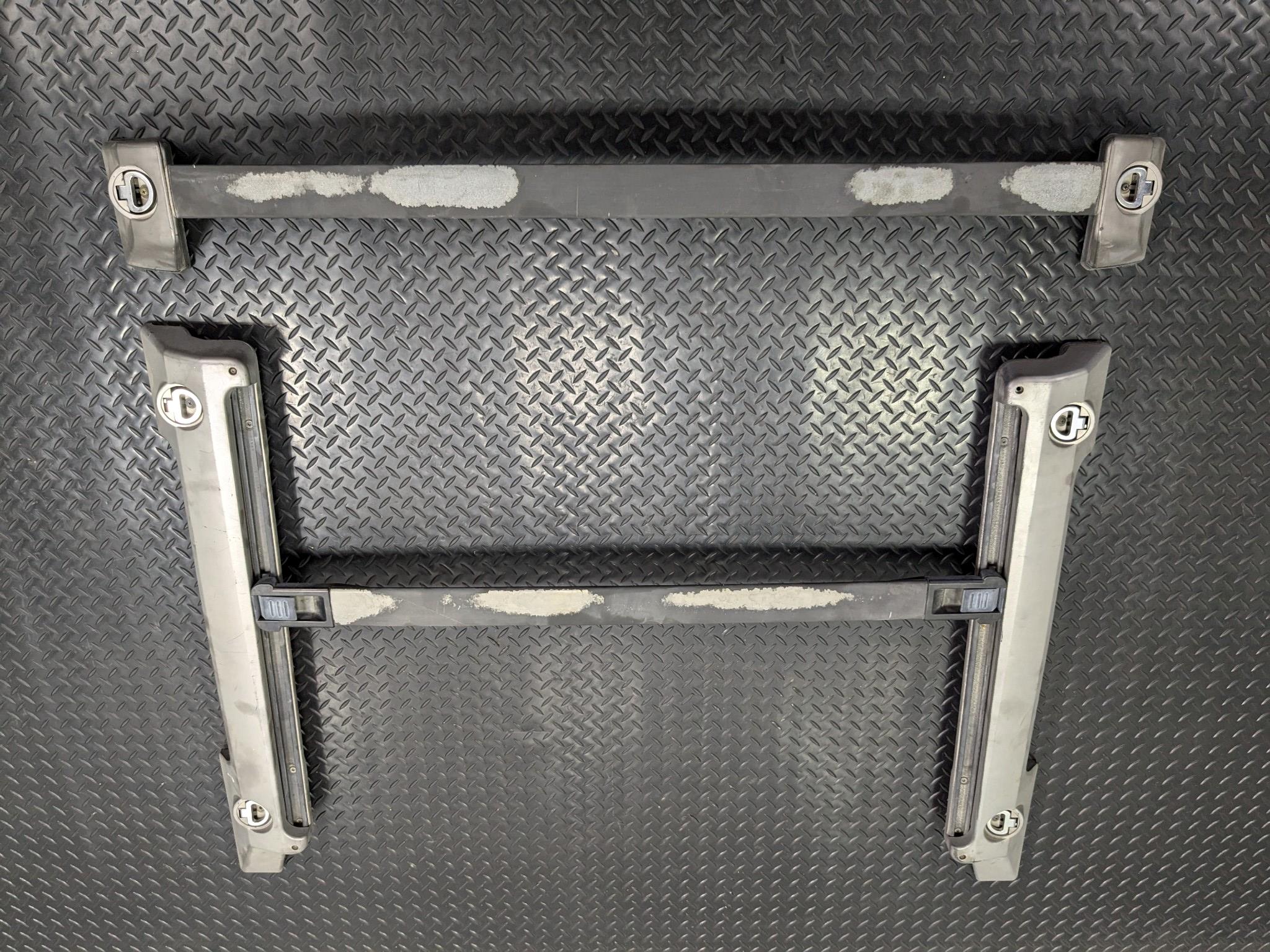 05 - 07 OEM NISSAN ARMADA LEFT AND RIGHT ROOF LUGGAGE CROSS BAR RAIL RACK SET