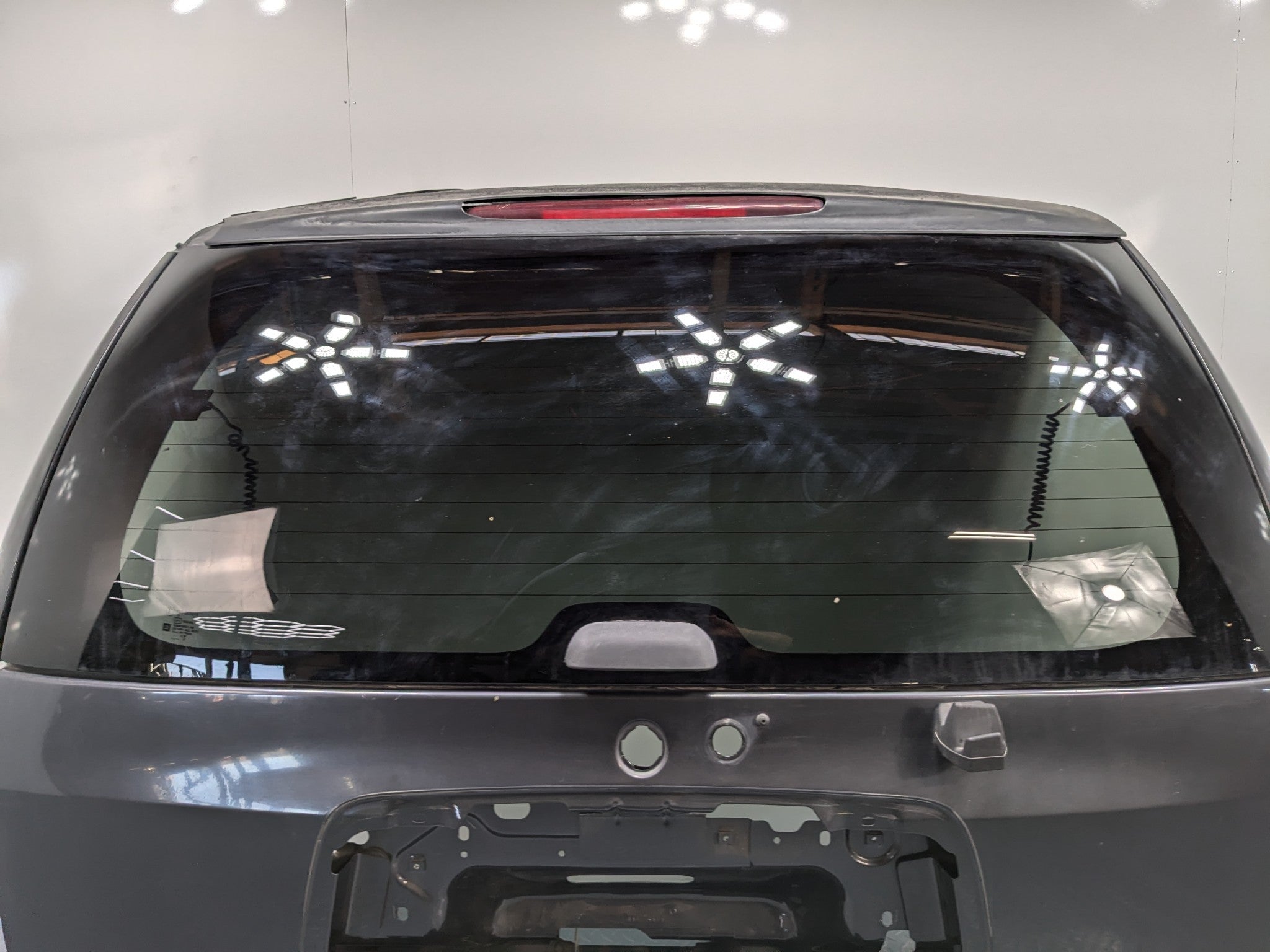 05 - 07 OEM CHEVROLET TRAILBLAZER REAR TRUNK TAILGATE WITH PRIVACY TINT GLASS