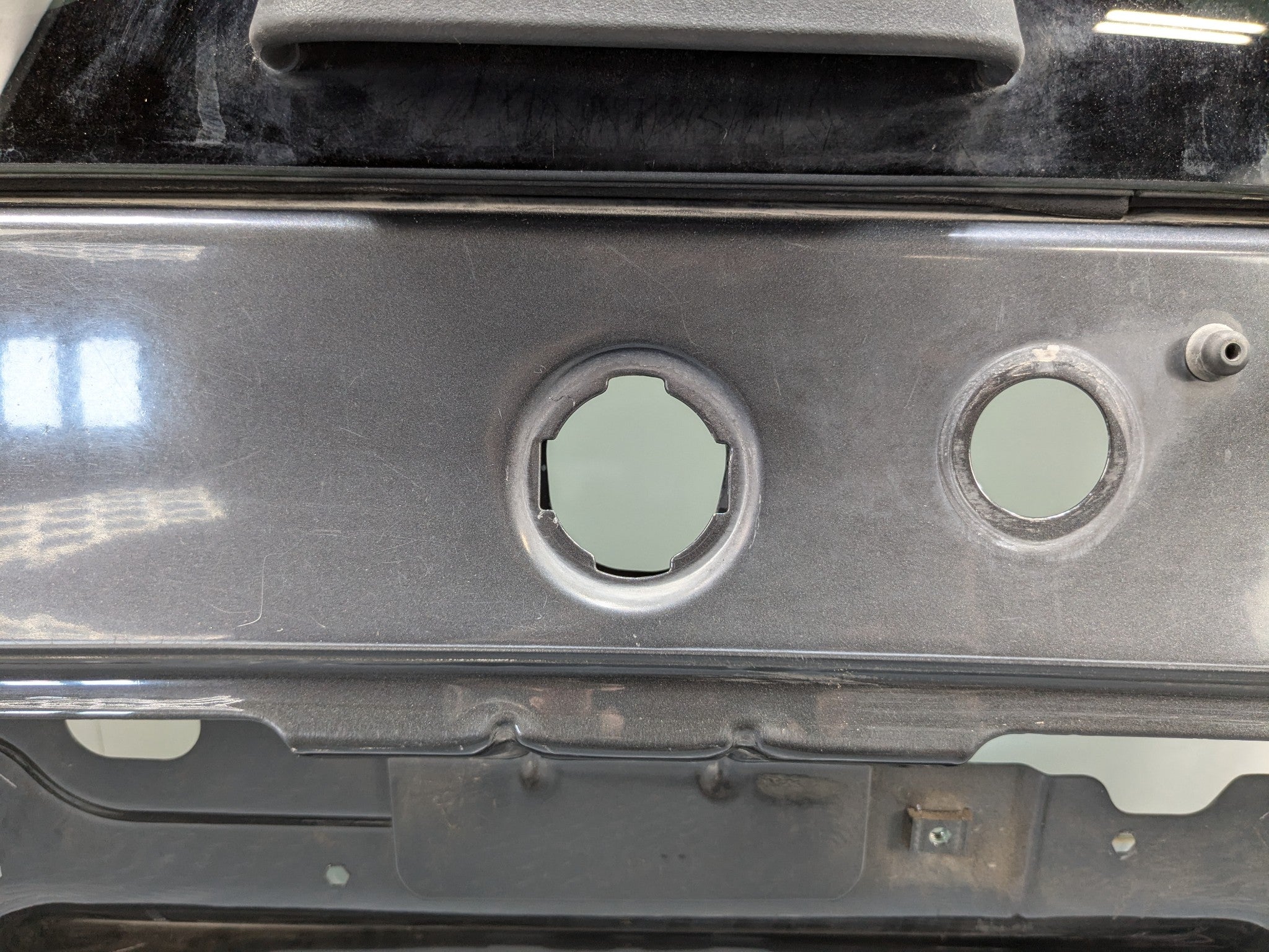 05 - 07 OEM CHEVROLET TRAILBLAZER REAR TRUNK TAILGATE WITH PRIVACY TINT GLASS