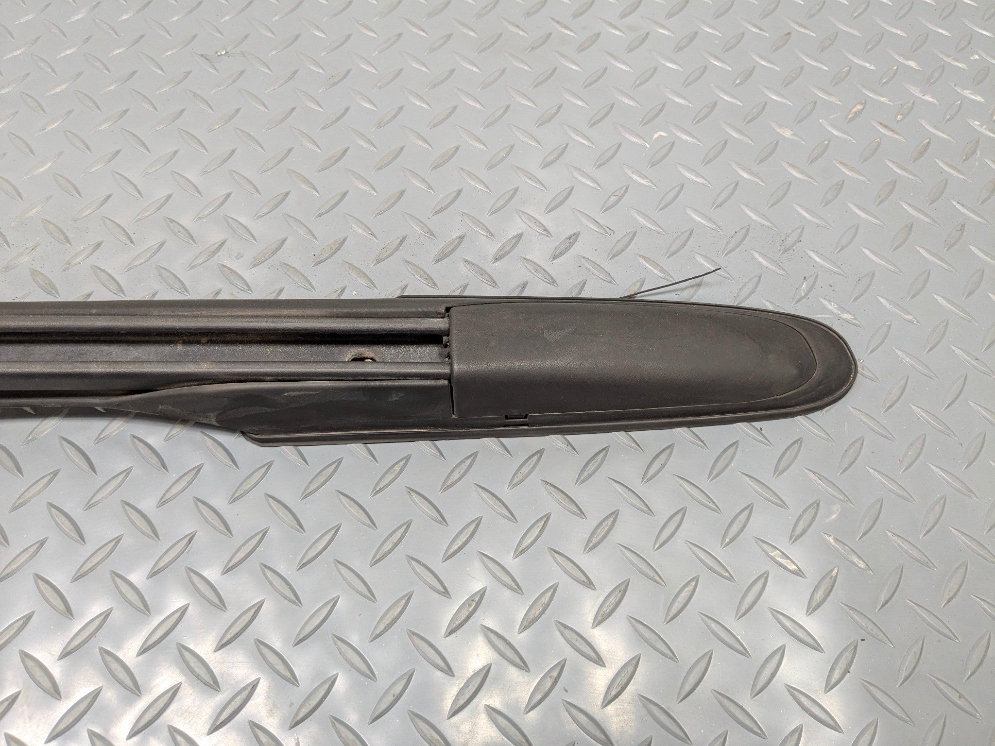 05 - 07 OEM CHEVROLET TRAILBLAZER LEFT RIGHT ROOF LUGGAGE CROSS BAR RAIL RACK