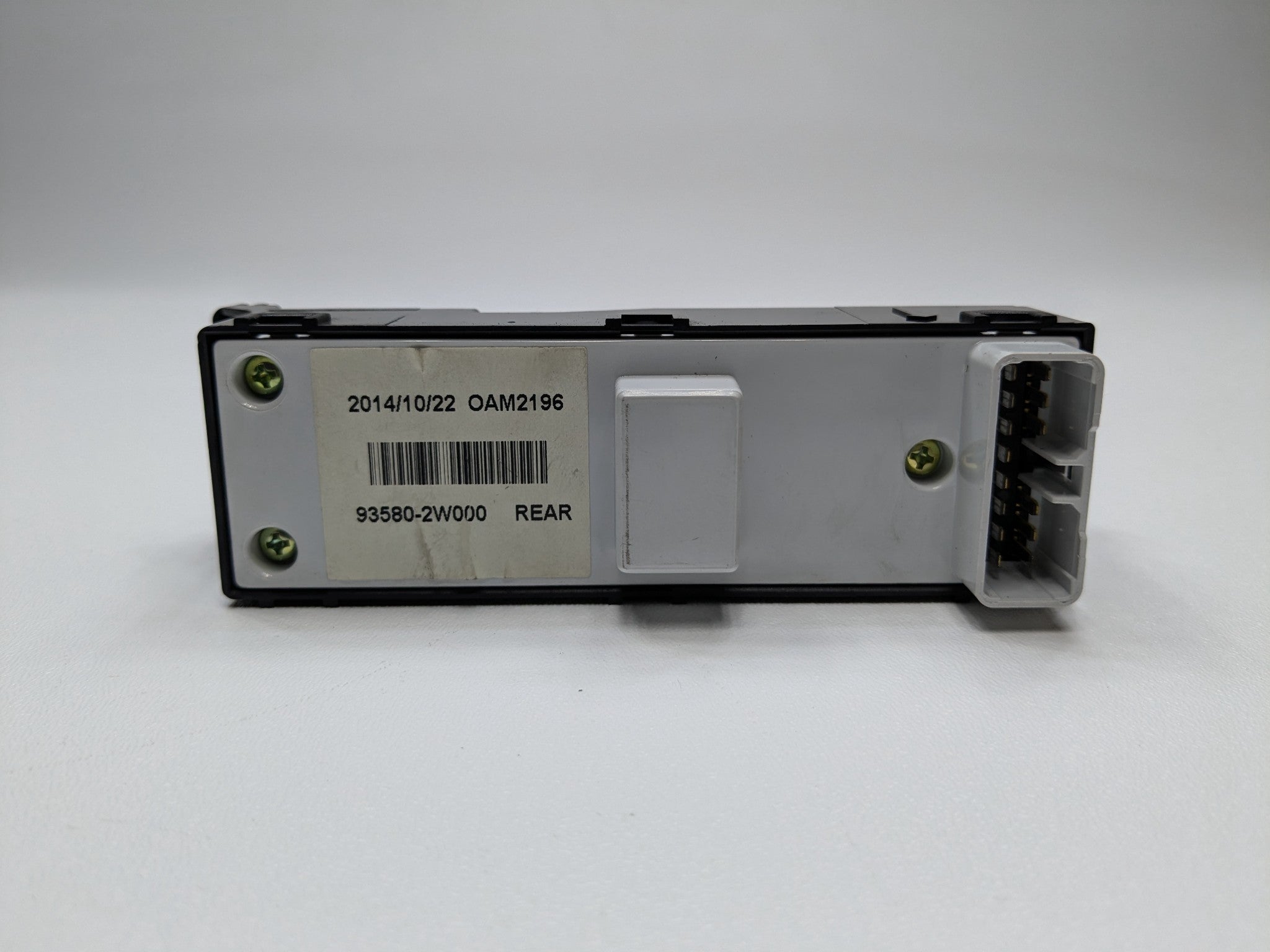 13 - 19 OEM HYUNDAI SANTA FE REAR RIGHT PASSENGER DOOR POWER WINDOW SWITCH