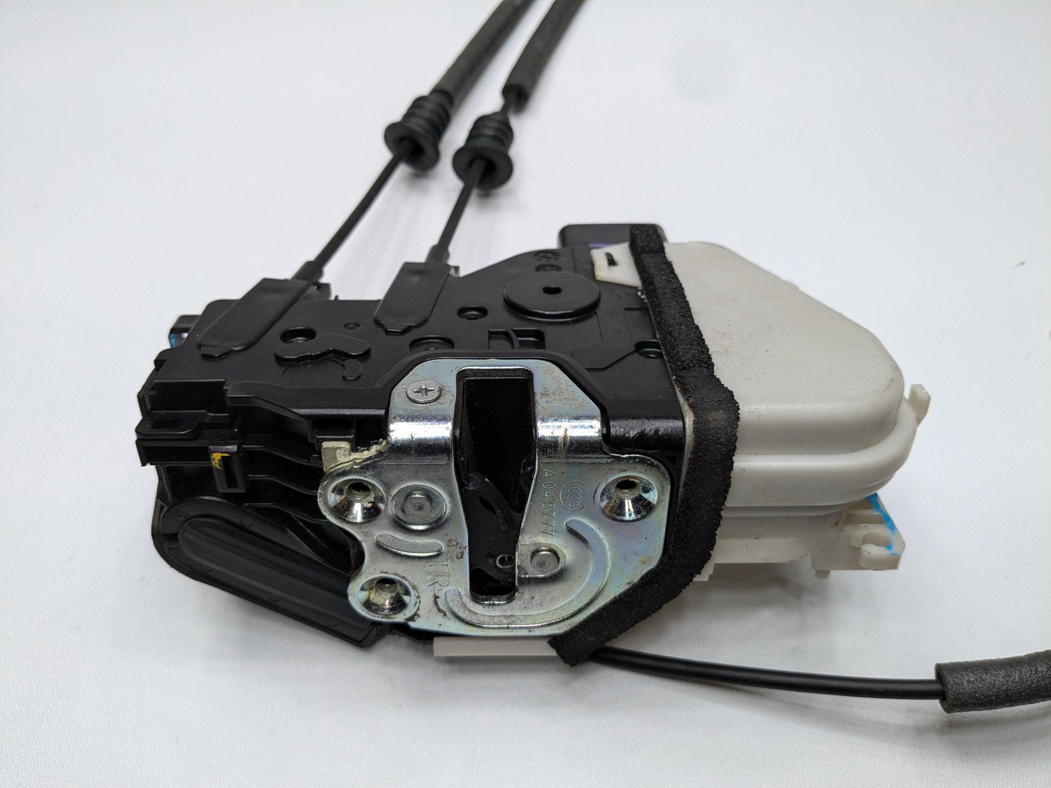 13 - 19 OEM HYUNDAI SANTA FE FRONT RIGHT PASSENGER SIDE DOOR LATCH LOCK ACTUATOR