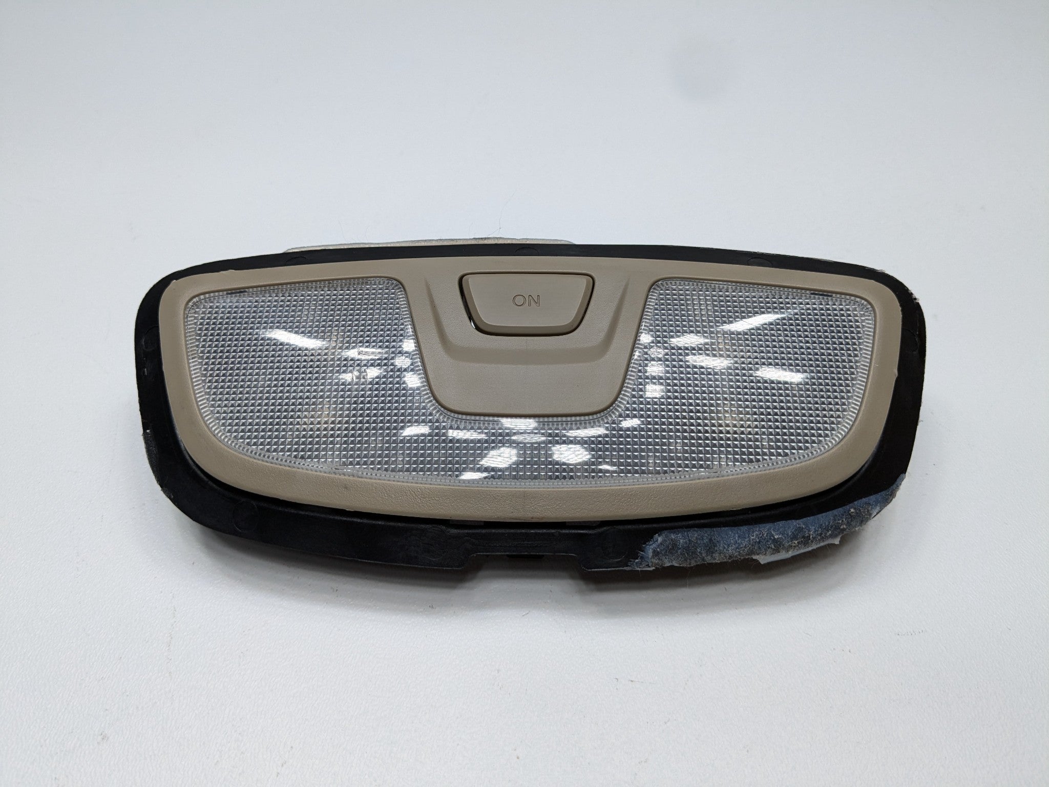 13 - 19 OEM HYUNDAI SANTA FE REAR INTERIOR OVERHEAD CONSOLE DOME LIGHT ASSEMBLY