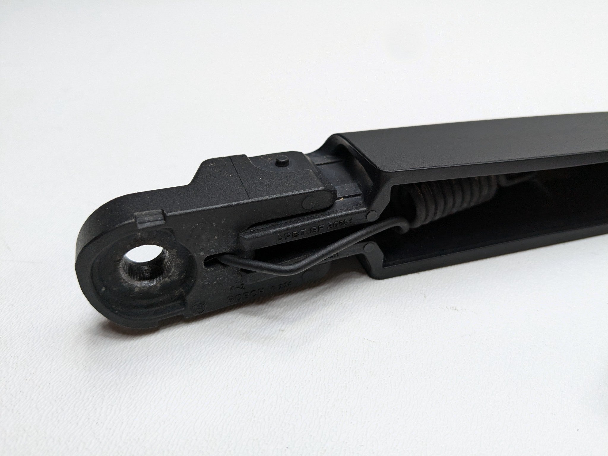 13 - 19 OEM HYUNDAI SANTA FE REAR WINDSHIELD WASHER WIPER ARM AND BLADE