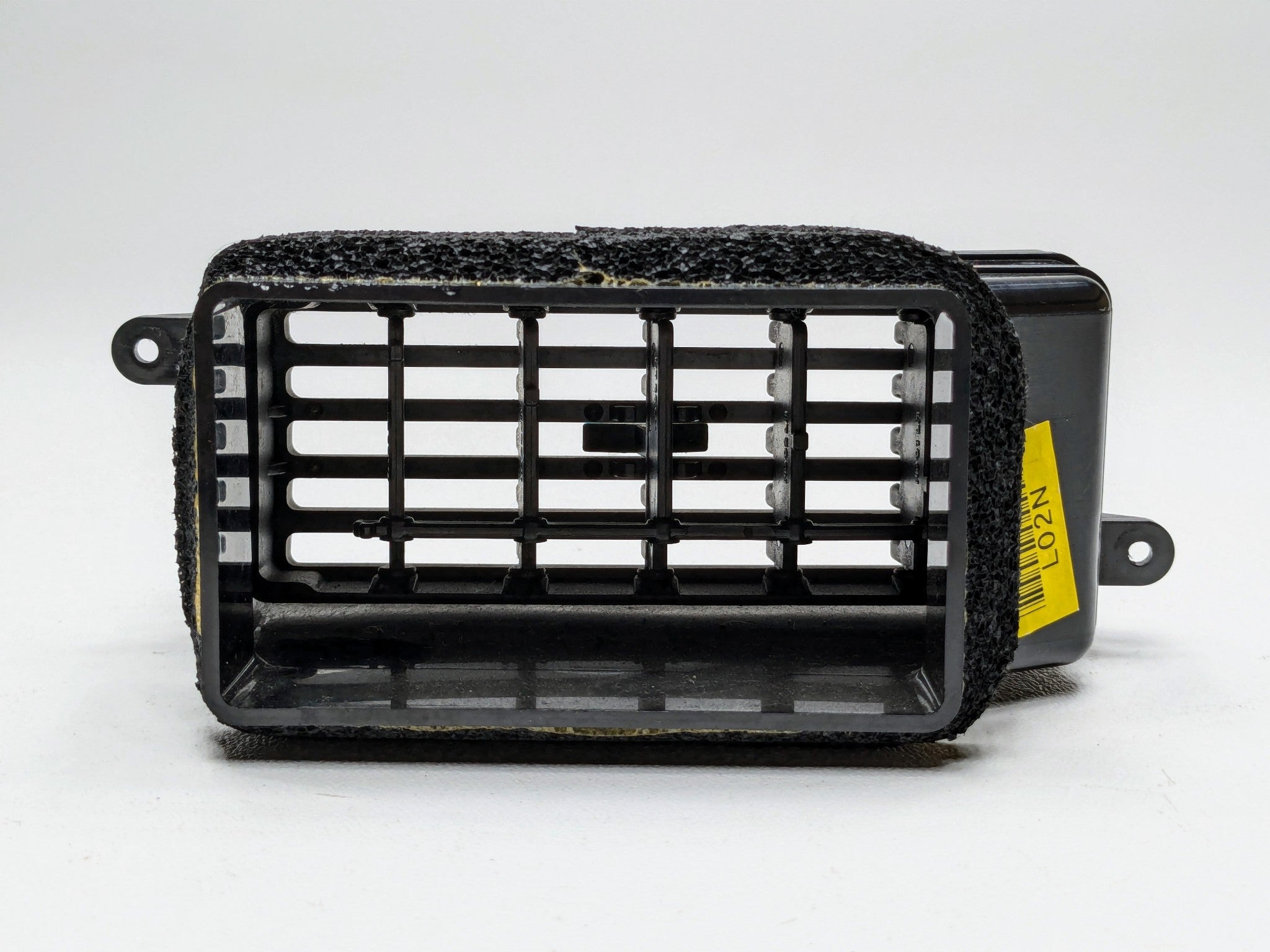 2013 - 2019 OEM HYUNDAI SANTA FE LEFT SIDE ULTIMATE HEATER VENT GRILLE