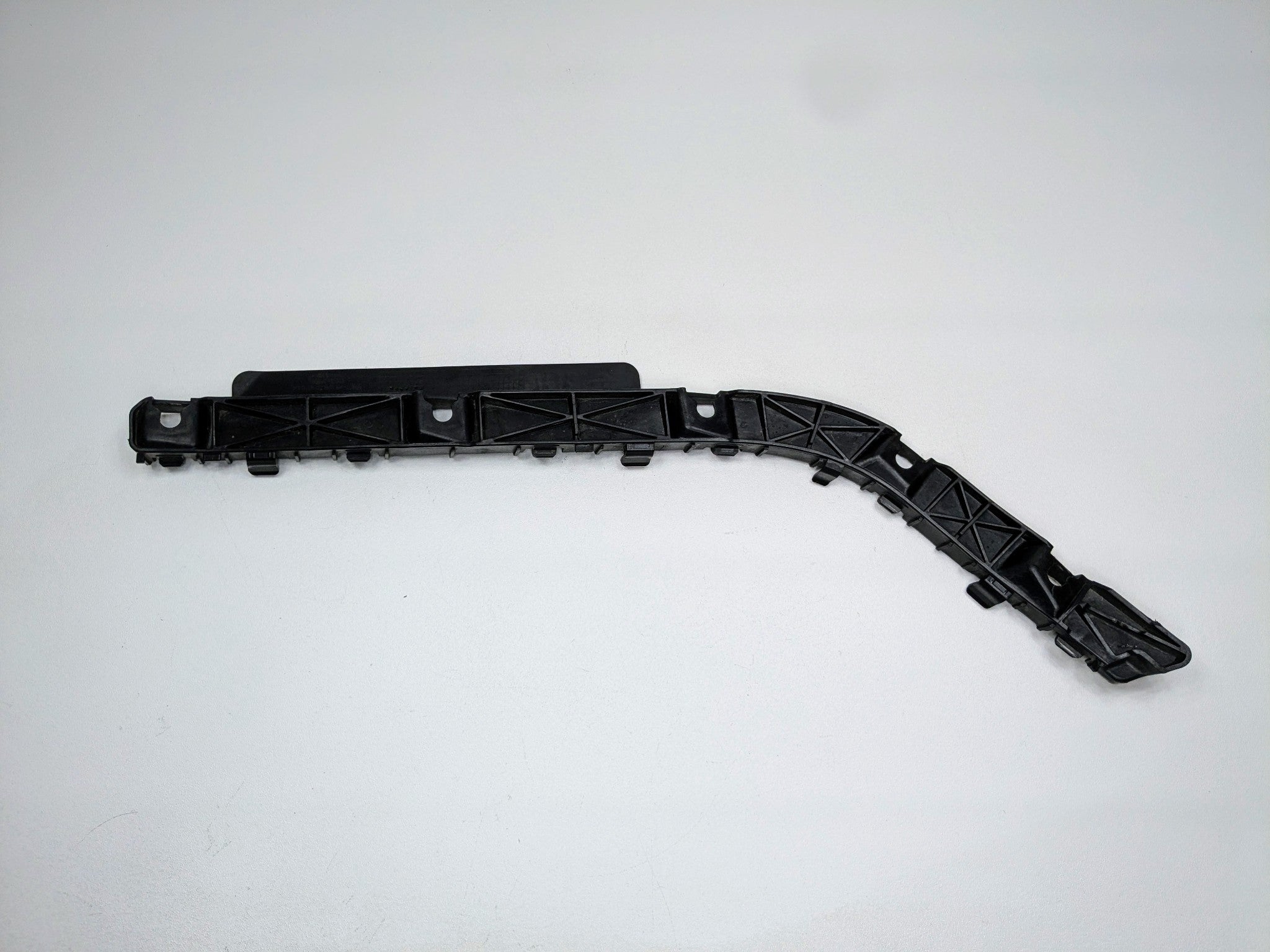 13 - 19 OEM HYUNDAI SANTA FE REAR BUMPER LEFT SIDE UPPER MOUNT SUPPORT BRACKET