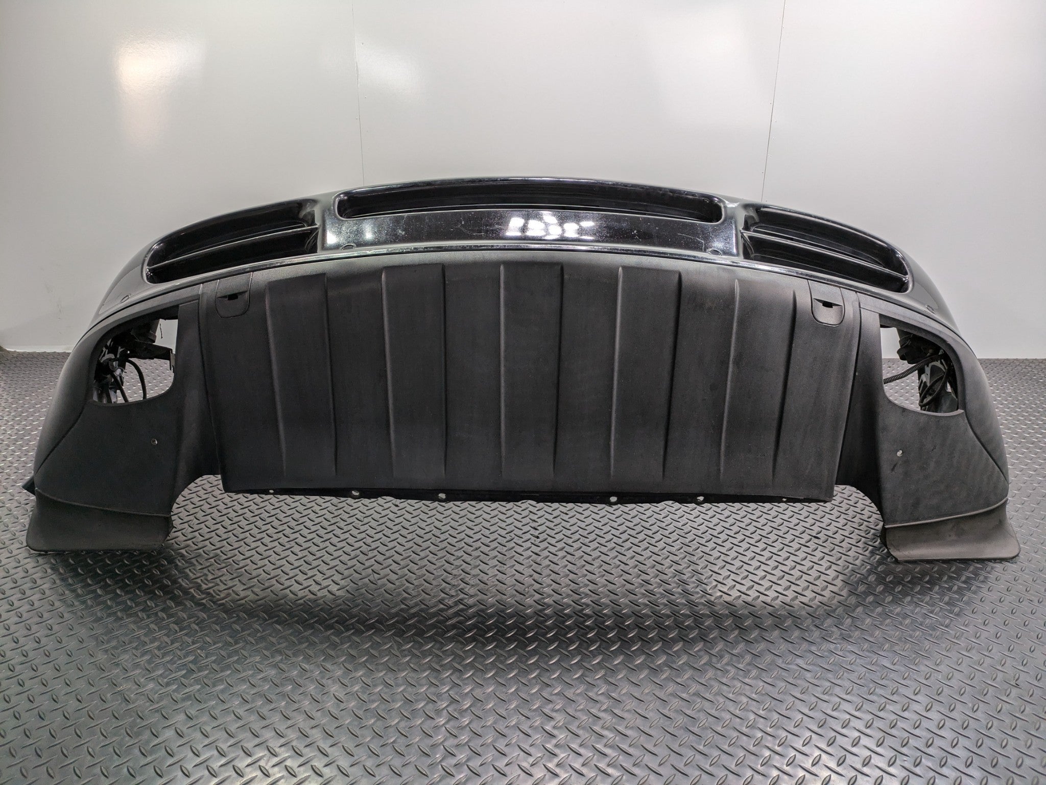 2004 - 2006 OEM PORSCHE CAYENNE V6 FRONT BUMPER COVER ASSEMBLY BLACK