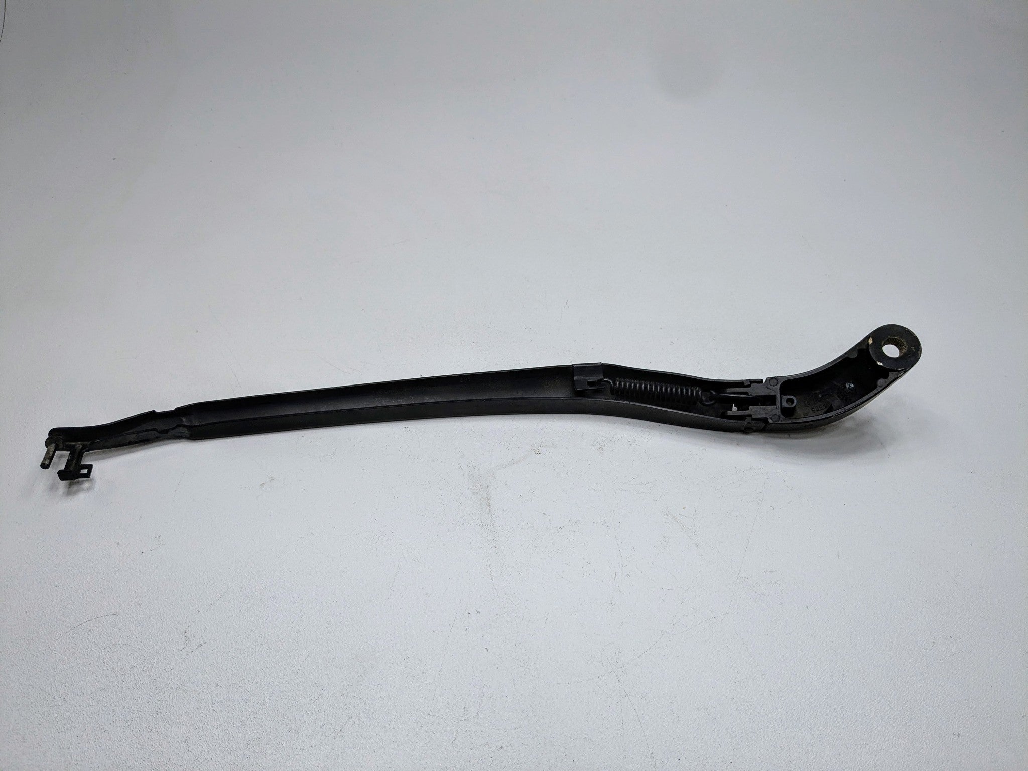 2004 - 2006 OEM PORSCHE CAYENNE V6 FRONT LEFT SIDE WINDSHIELD WIPER ARM