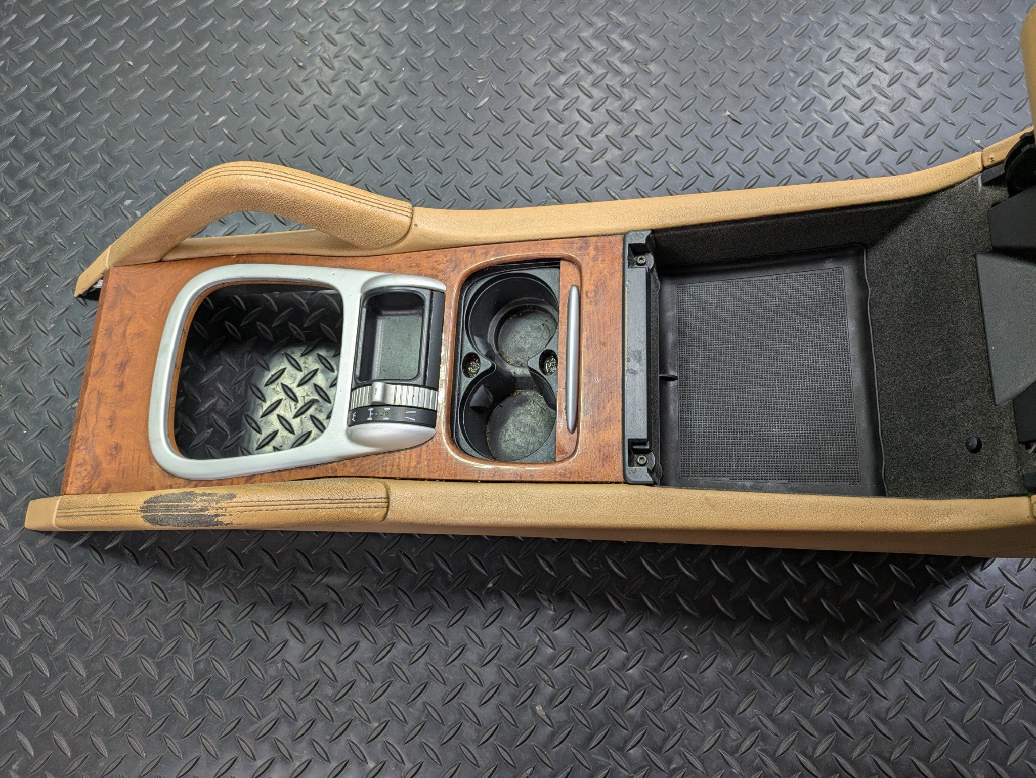 2004 - 2006 OEM PORSCHE CAYENNE V6 CENTER CONSOLE PANEL WITH ARMREST