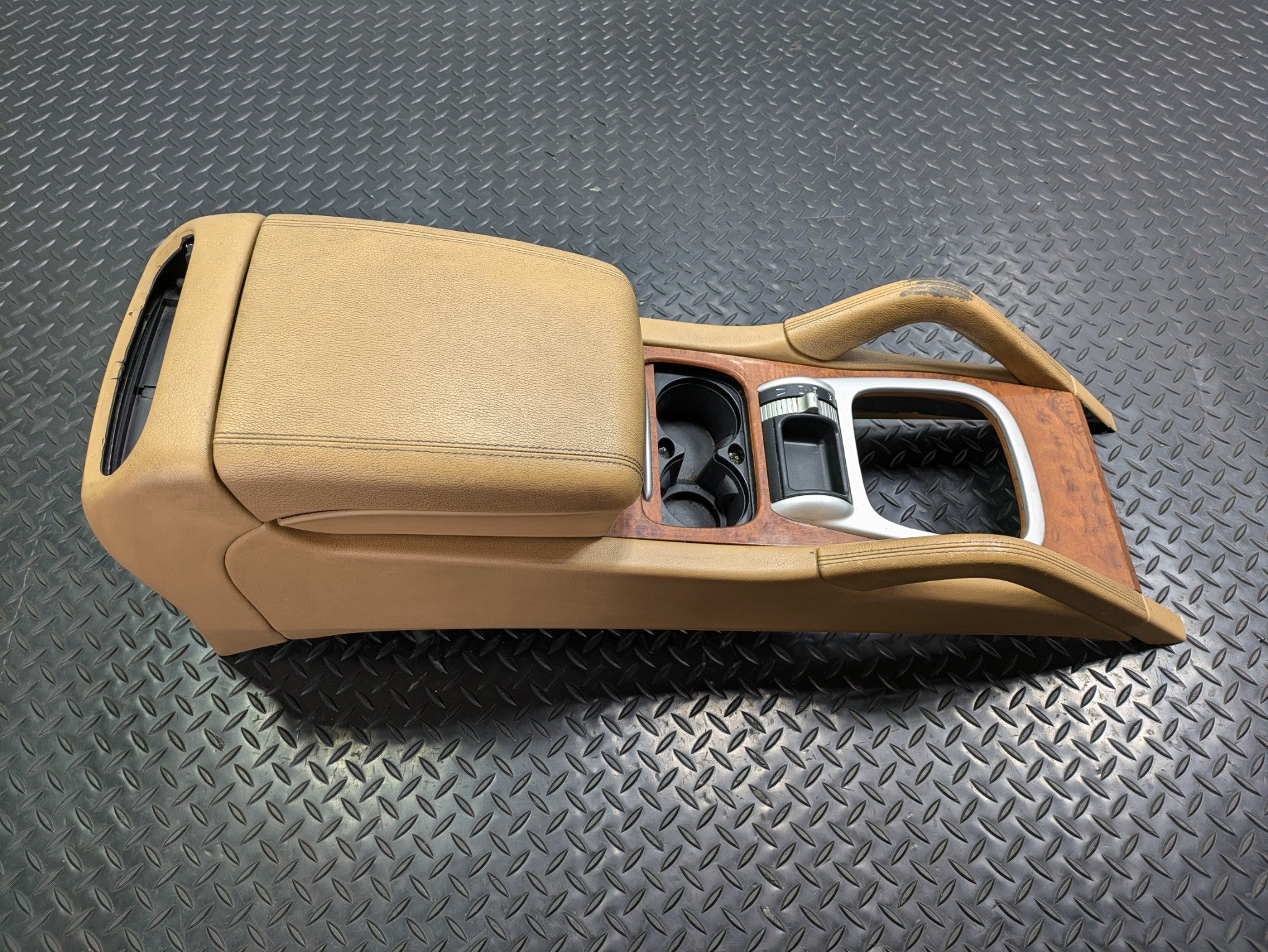 2004 - 2006 OEM PORSCHE CAYENNE V6 CENTER CONSOLE PANEL WITH ARMREST