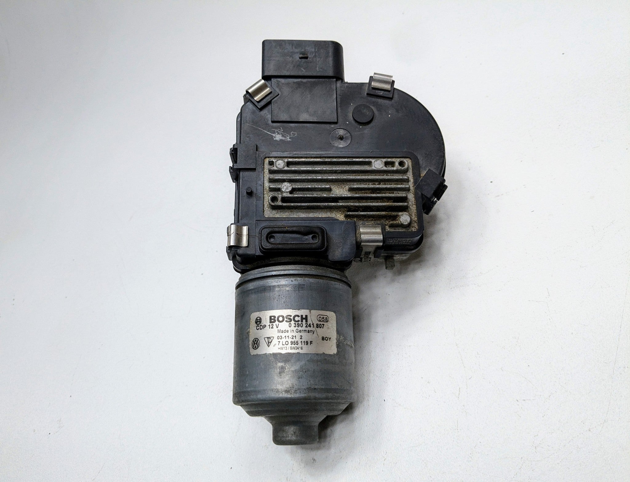 2004 - 2006 OEM PORSCHE CAYENNE V6 FRONT GLASS WINDSHIELD WIPER MOTOR
