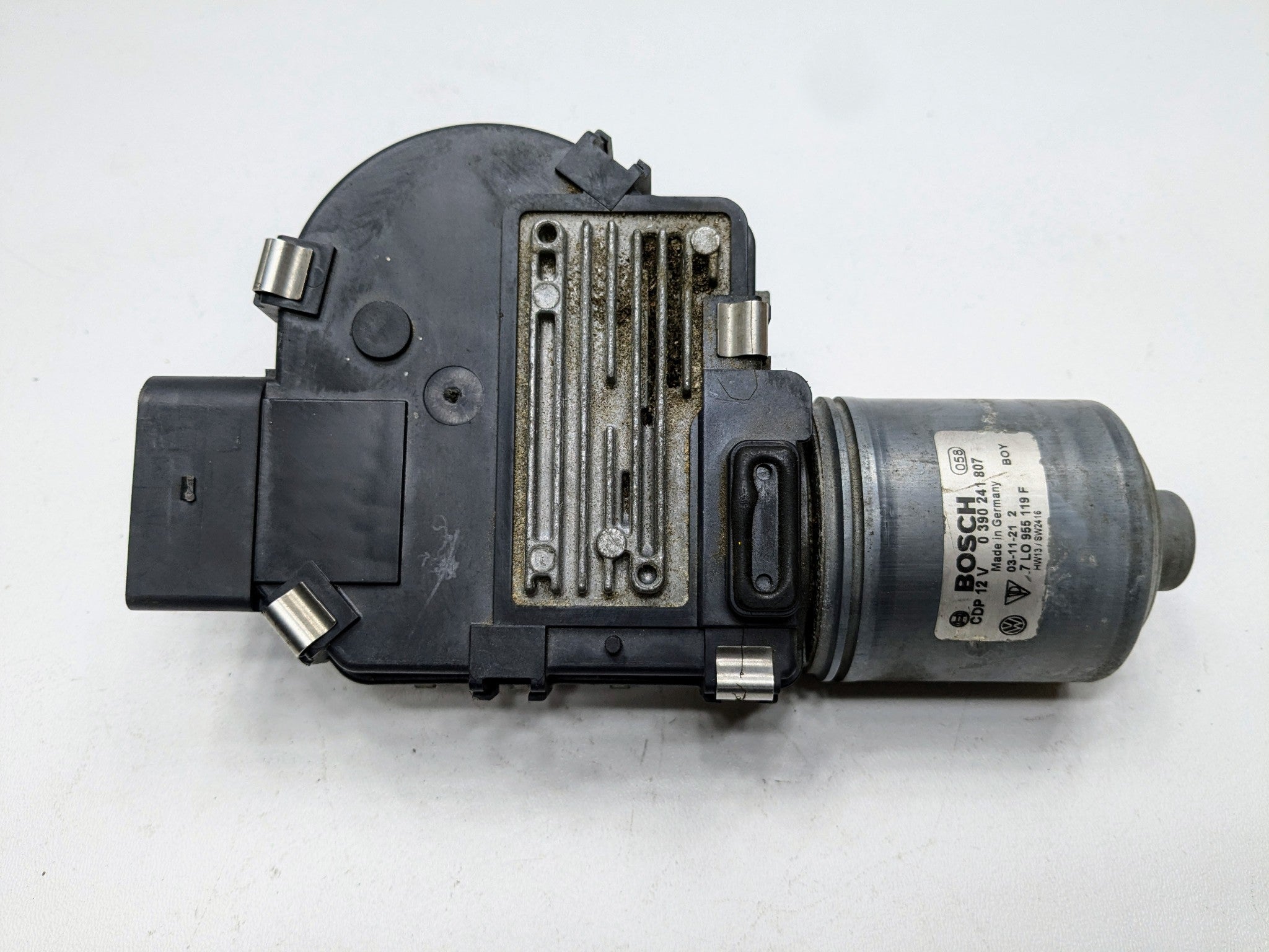 2004 - 2006 OEM PORSCHE CAYENNE V6 FRONT GLASS WINDSHIELD WIPER MOTOR