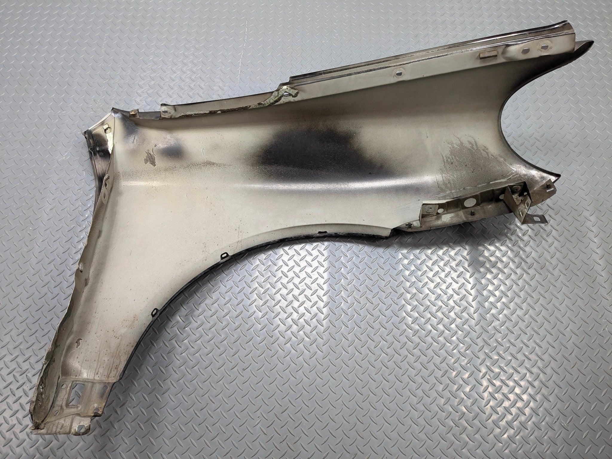 2004 - 2006 OEM PORSCHE CAYENNE V6 FRONT LEFT DRIVER SIDE FENDER COVER PANEL