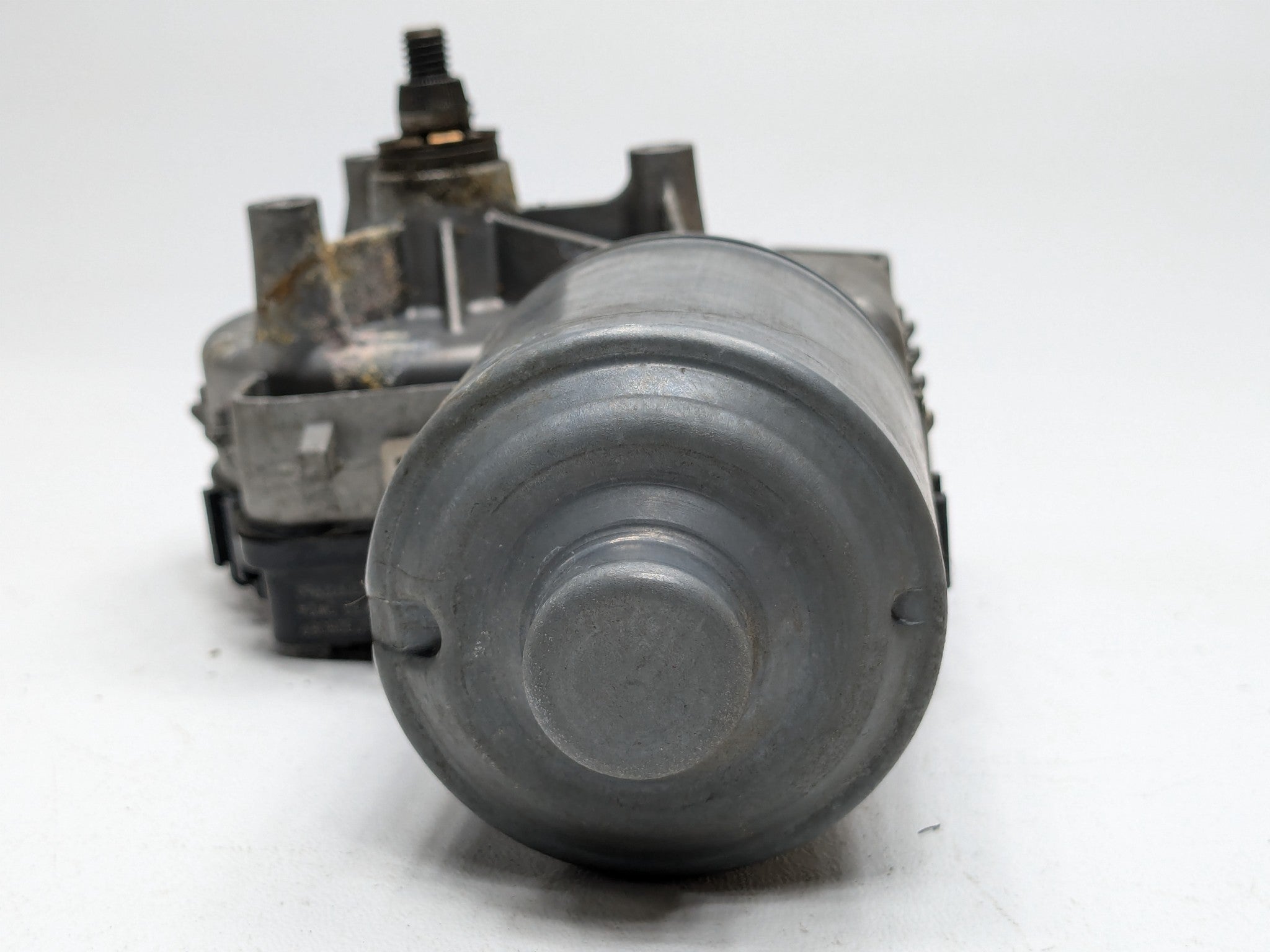 2004 - 2006 OEM PORSCHE CAYENNE V6 FRONT GLASS WINDSHIELD WIPER MOTOR