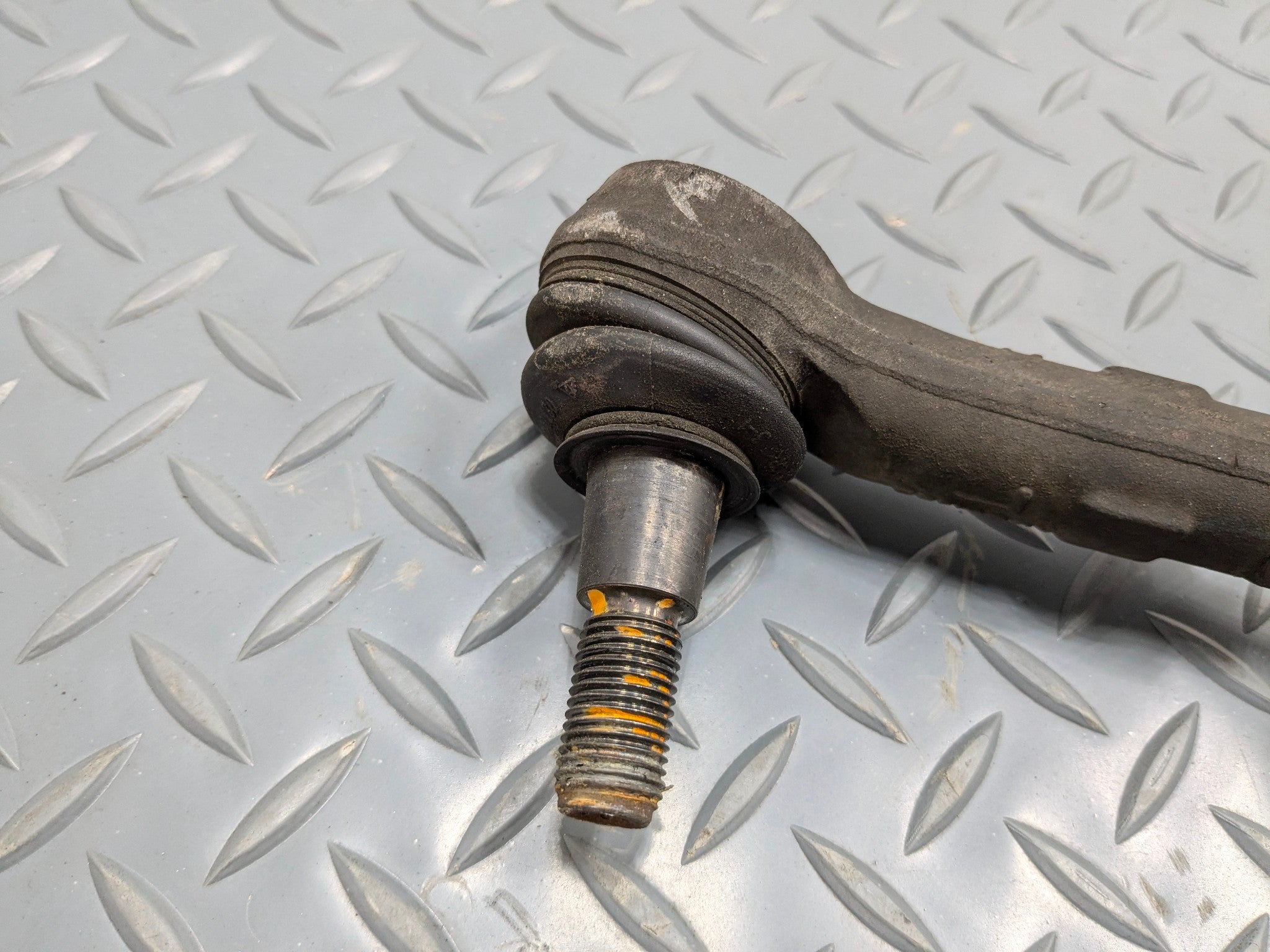 2004 - 2006 OEM PORSCHE CAYENNE V6 POWER STEERING GEAR RACK AND PINION ASSEMBLY